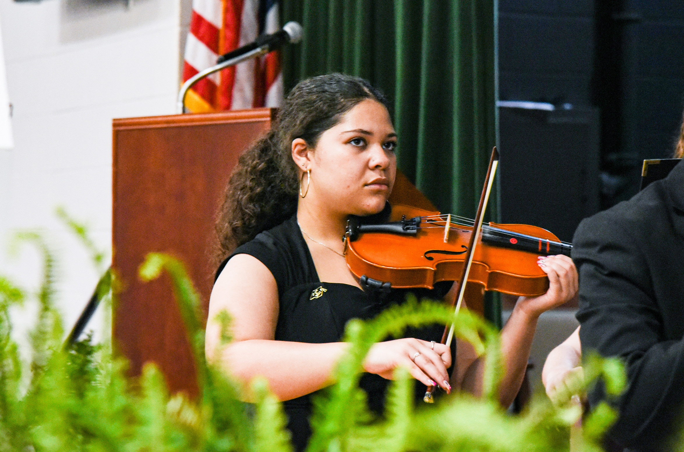 SHS orchestra students performing