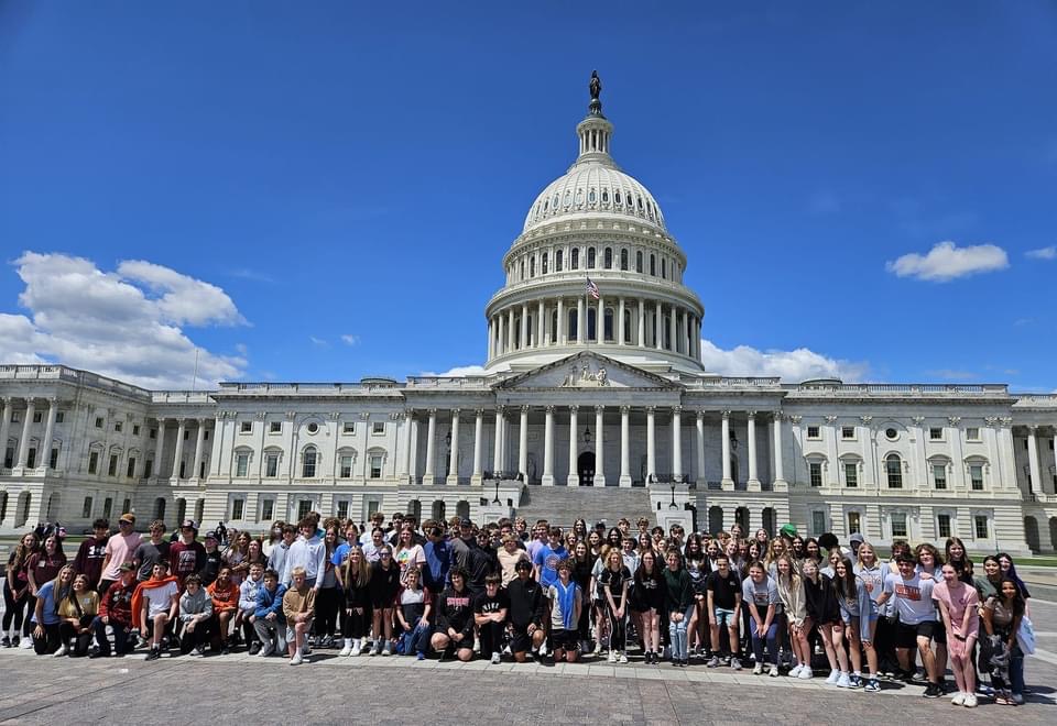 Greendale Middle School Students in front of the US Capitol 2024