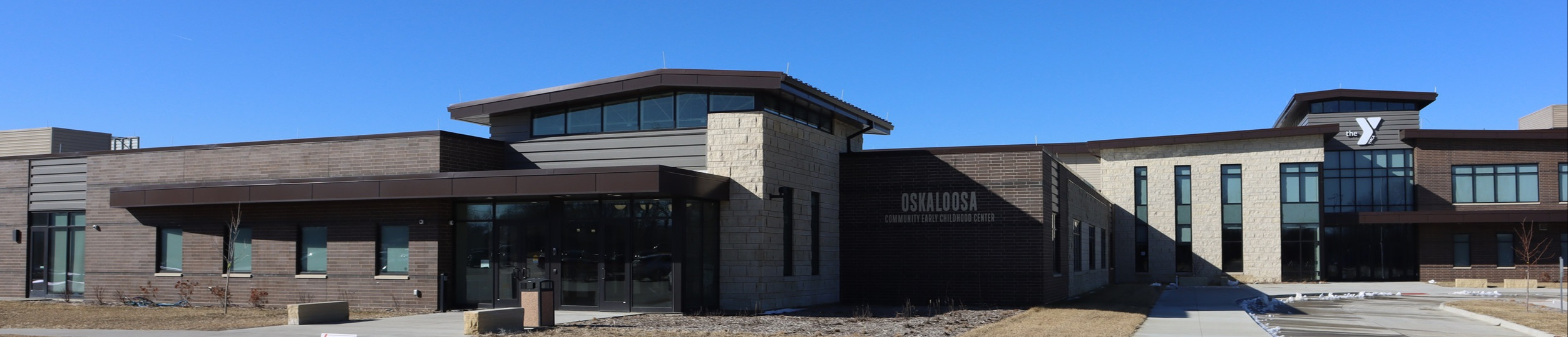 Oskaloosa Early Childhood Center entry exterior photo