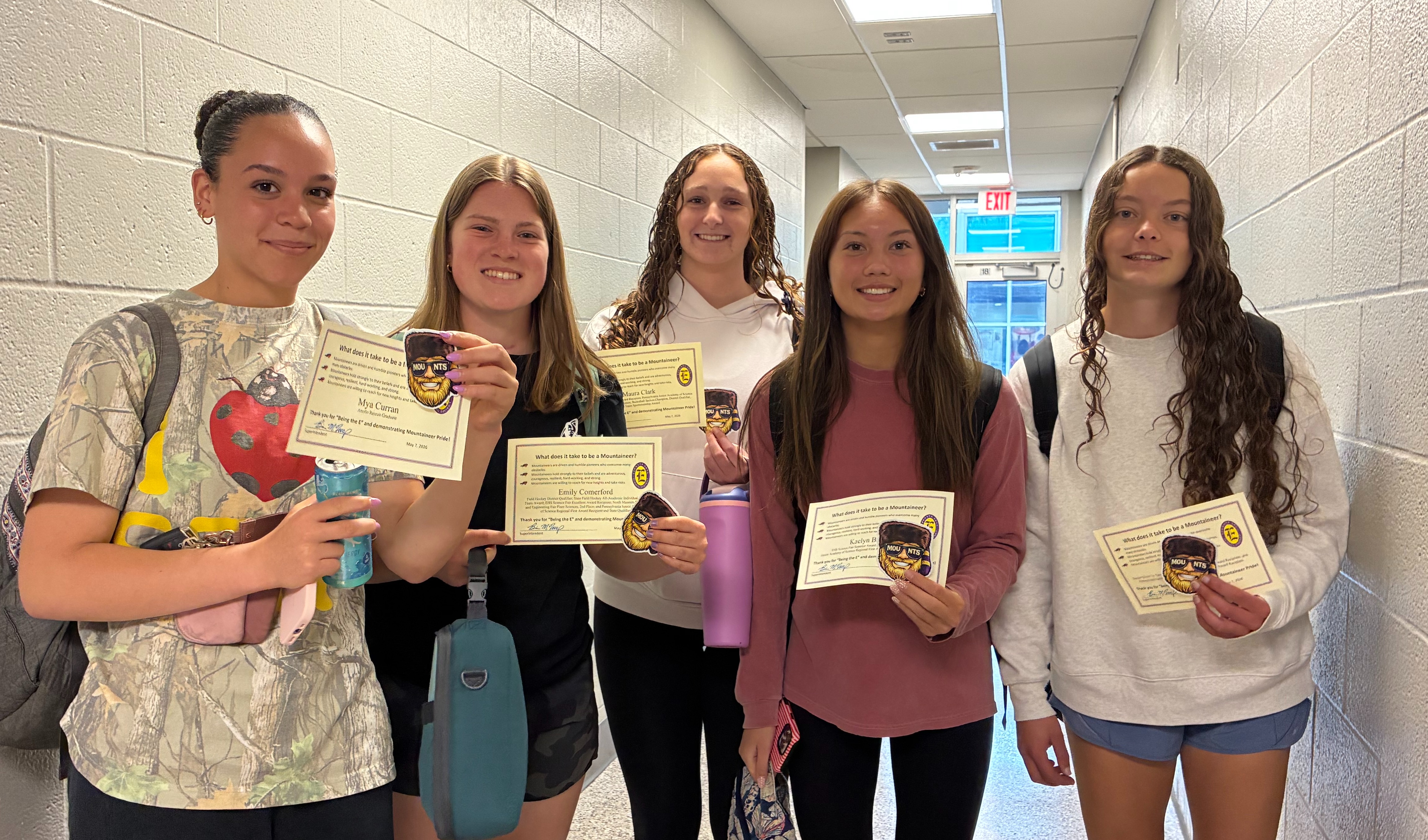 EHS students receiving Mountaineer Recognition Awards