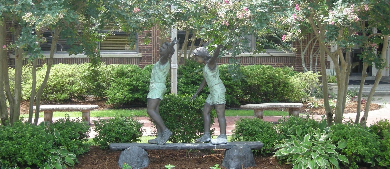 Forest Park Elementary Statue