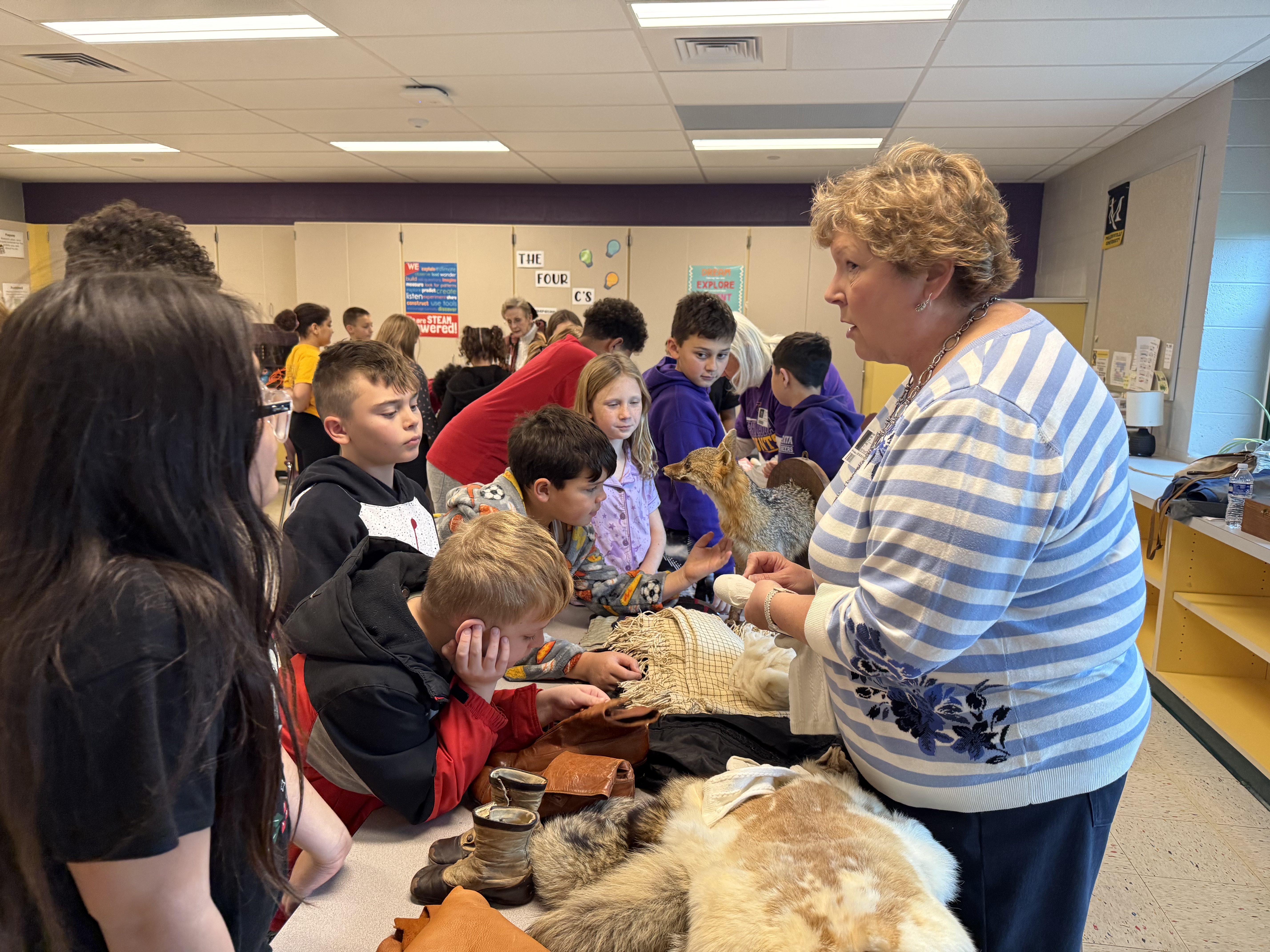 Historical society teaches 4th graders
