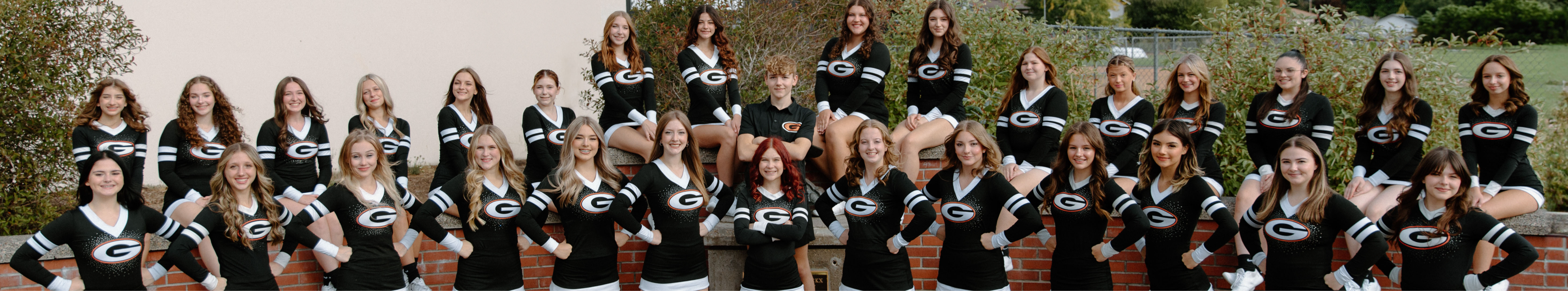 2023-24 Gladstone High School Cheer Team