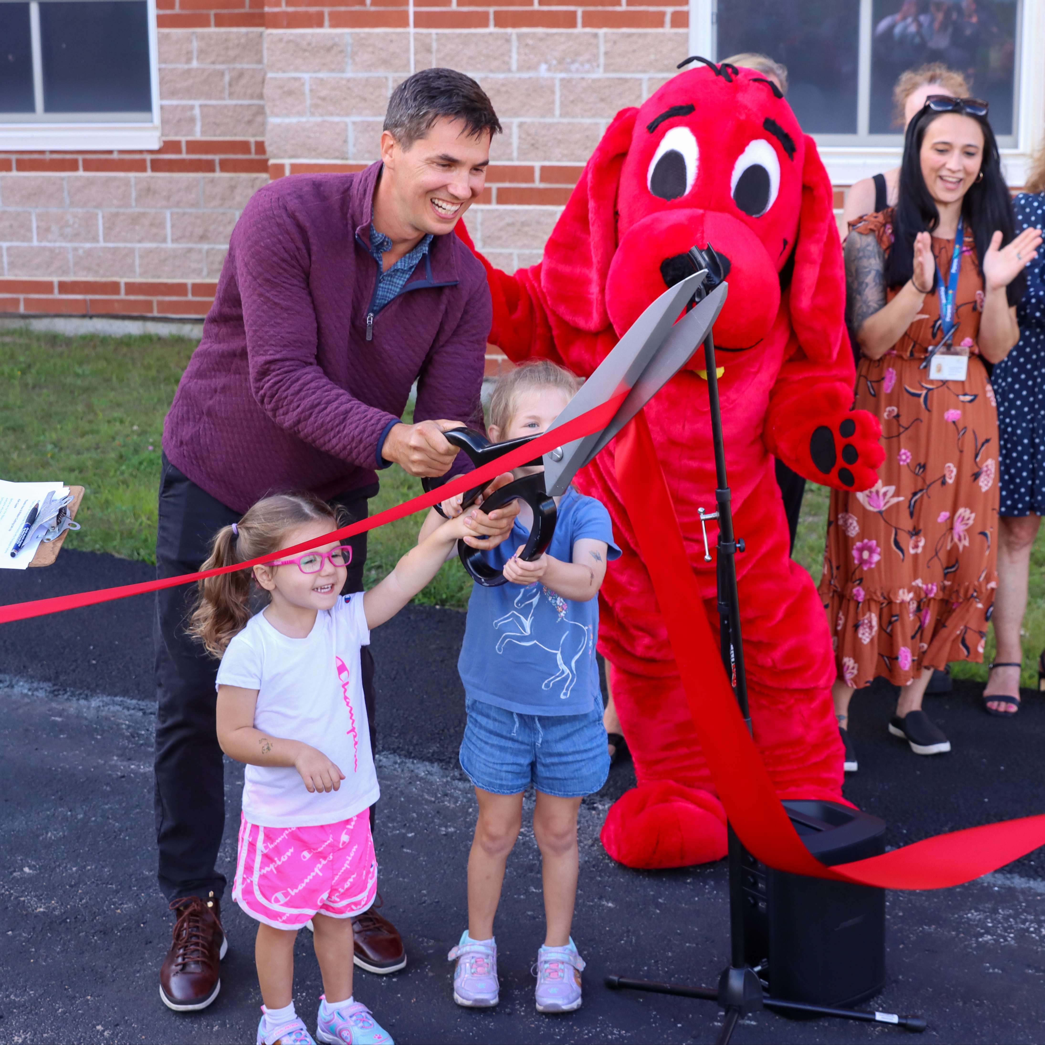 PFN playroom ribbon cutting.