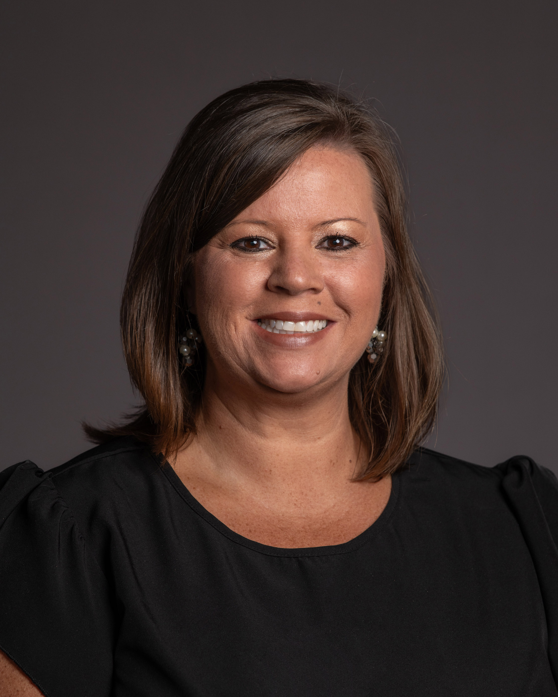 Kelly Holland headshot