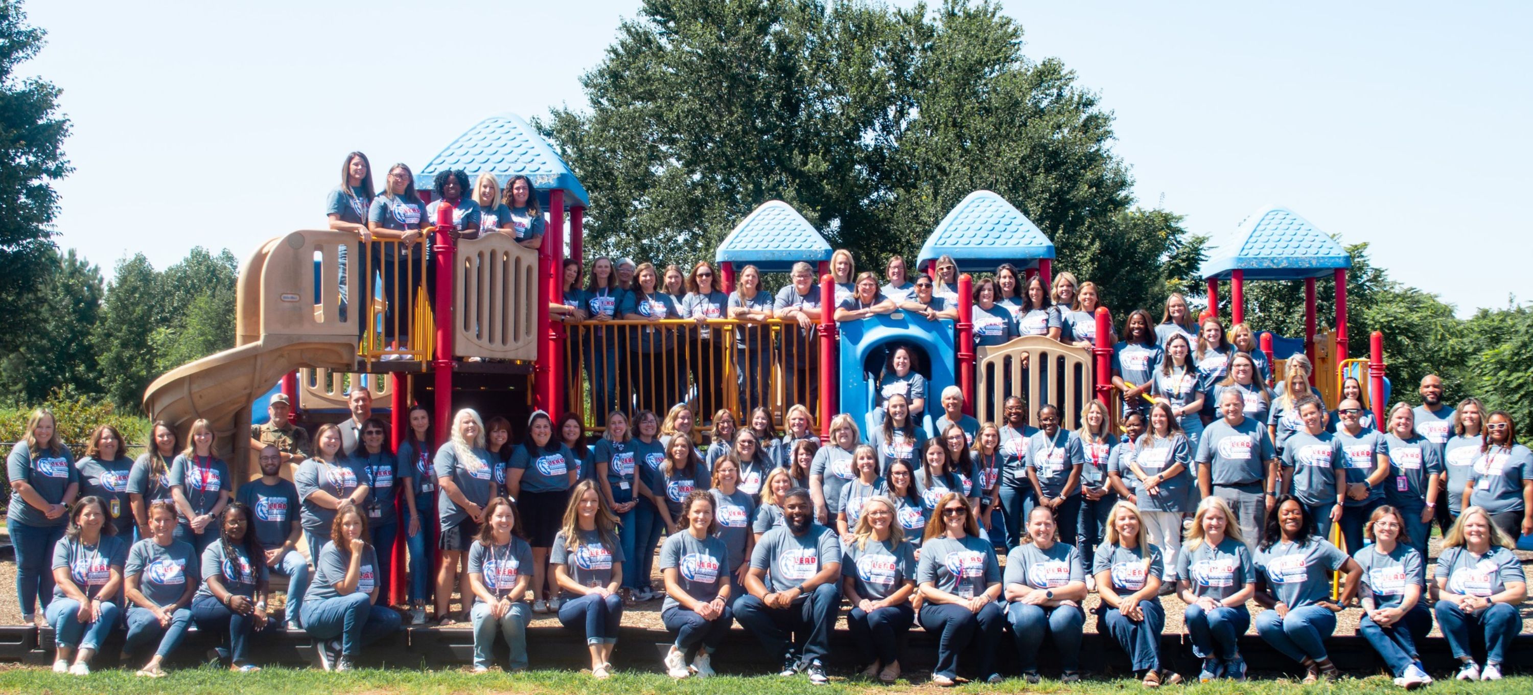 LES Staff photo