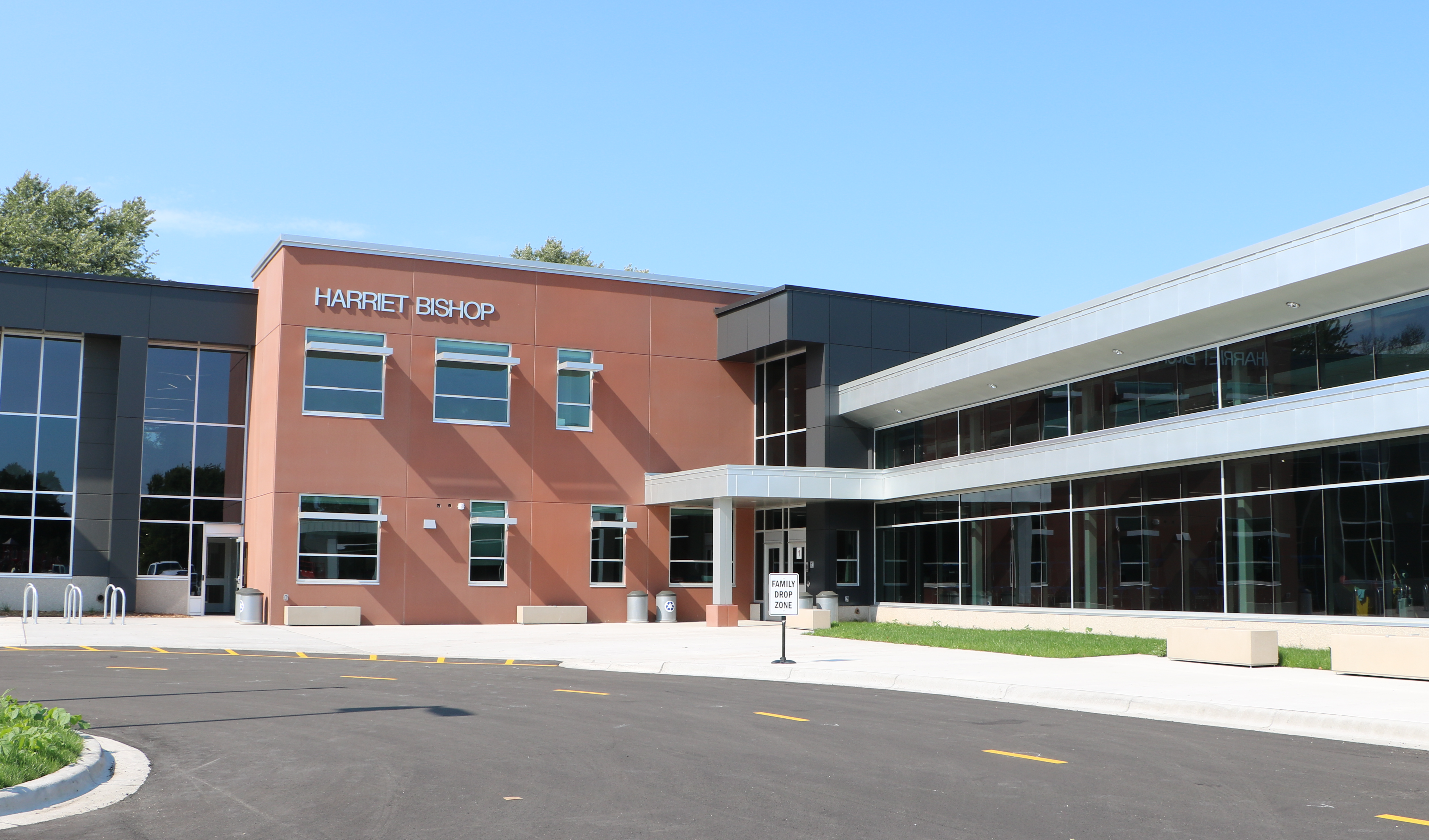 Exterior image of Harriet Bishop Elementary School's front entry.