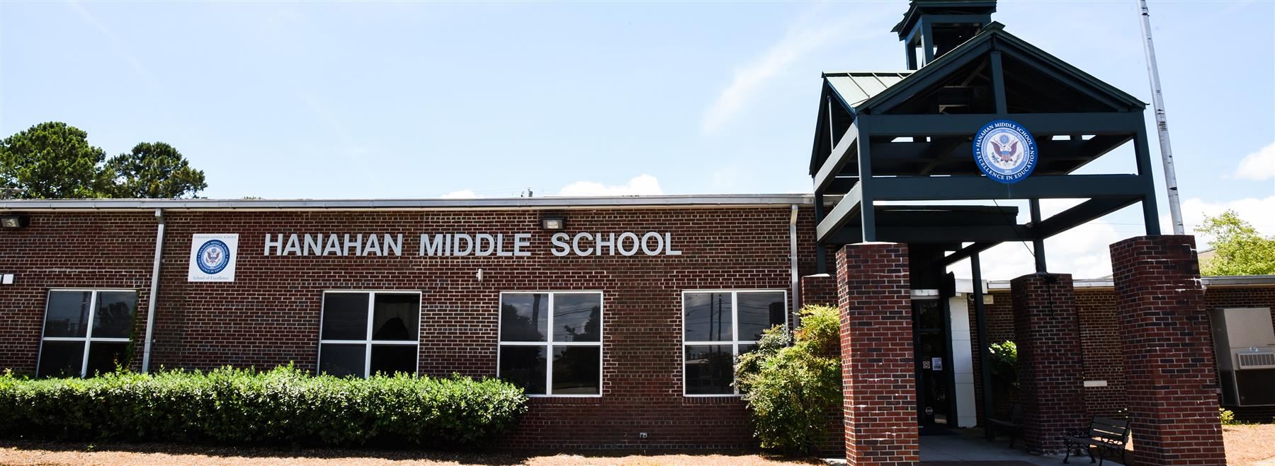 hanahan middle school building