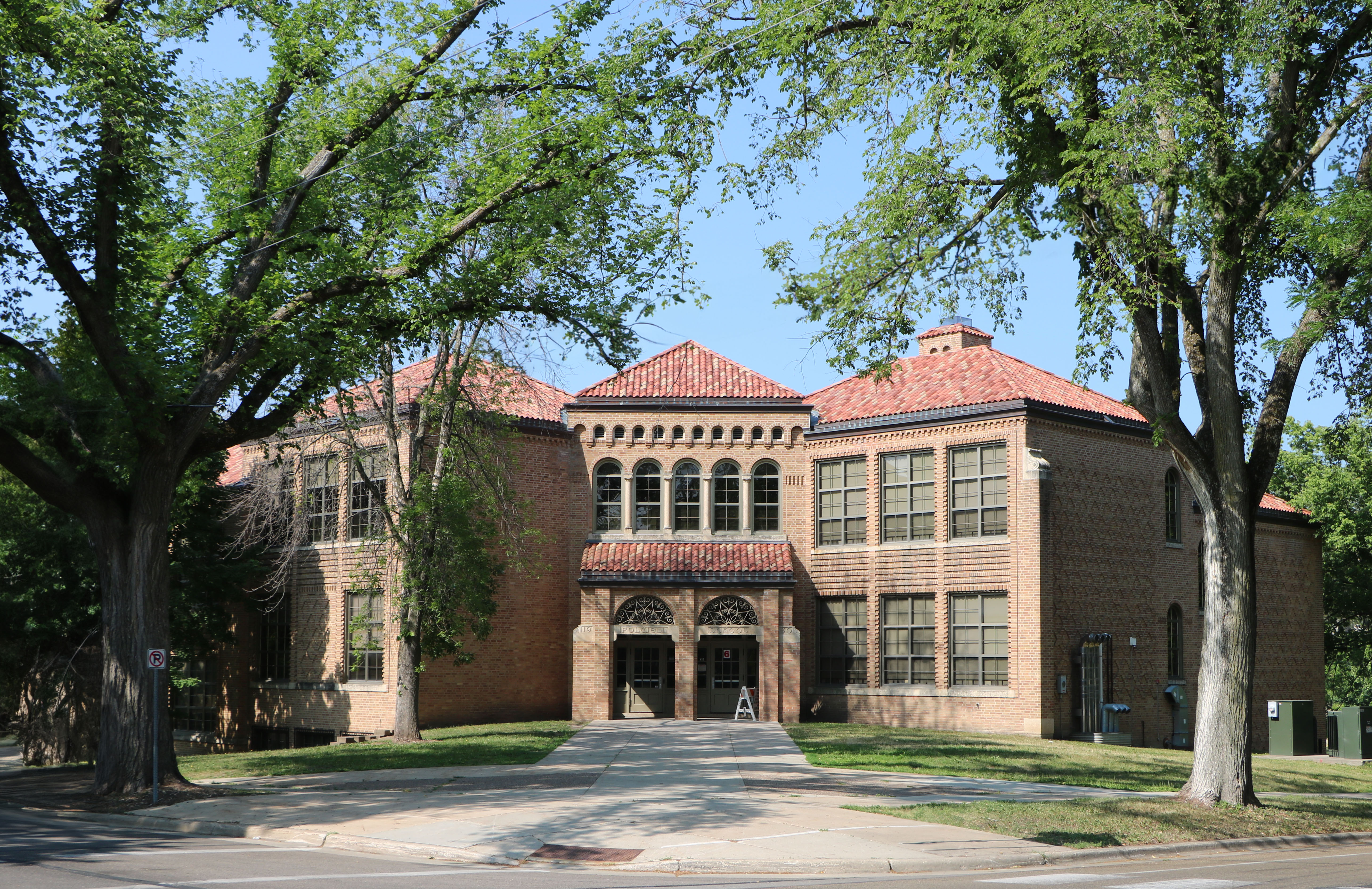 Exterior of Folwell Elementary Building