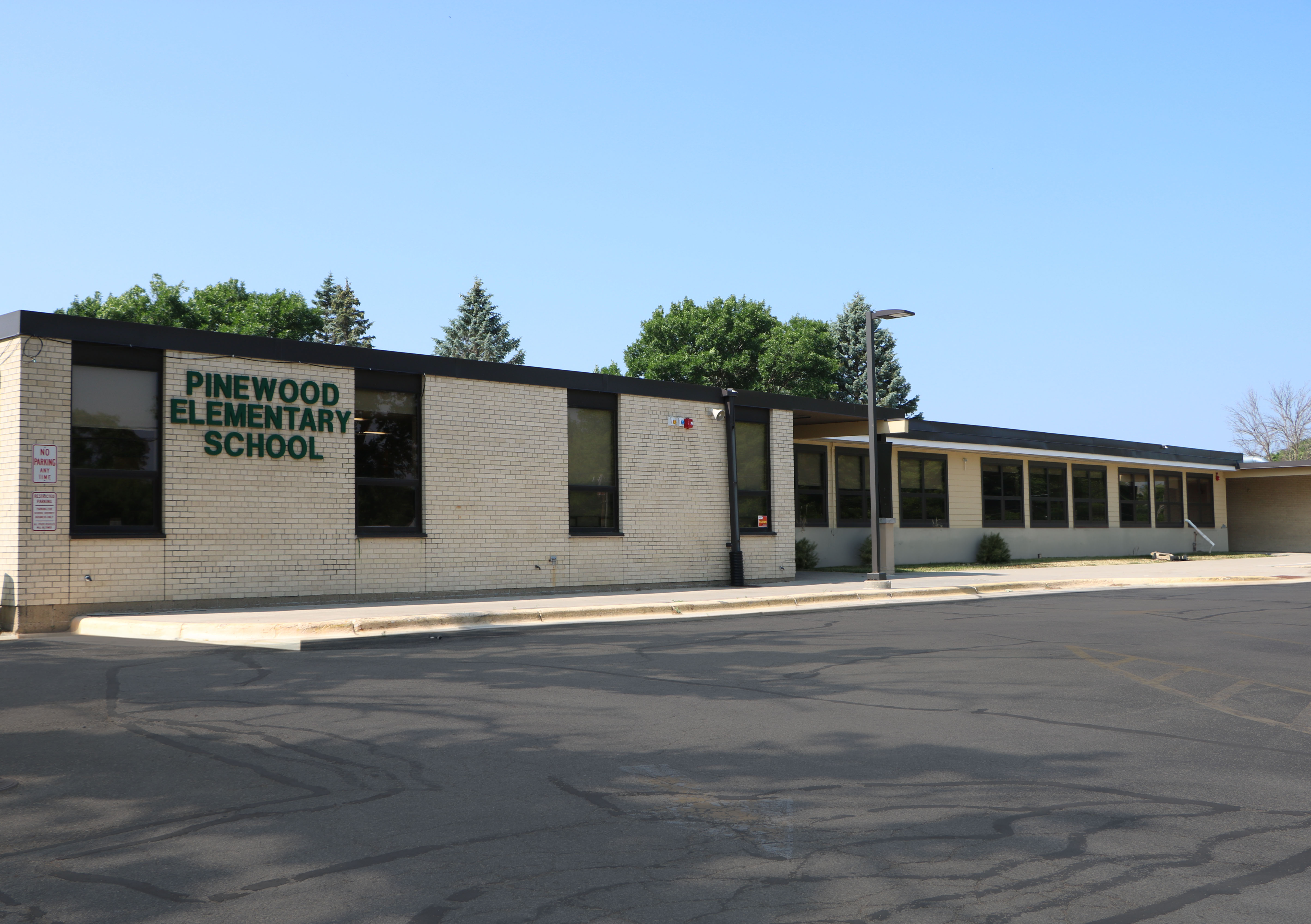Home Pinewood Elementary School