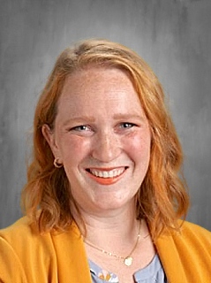 Headshot of Annie