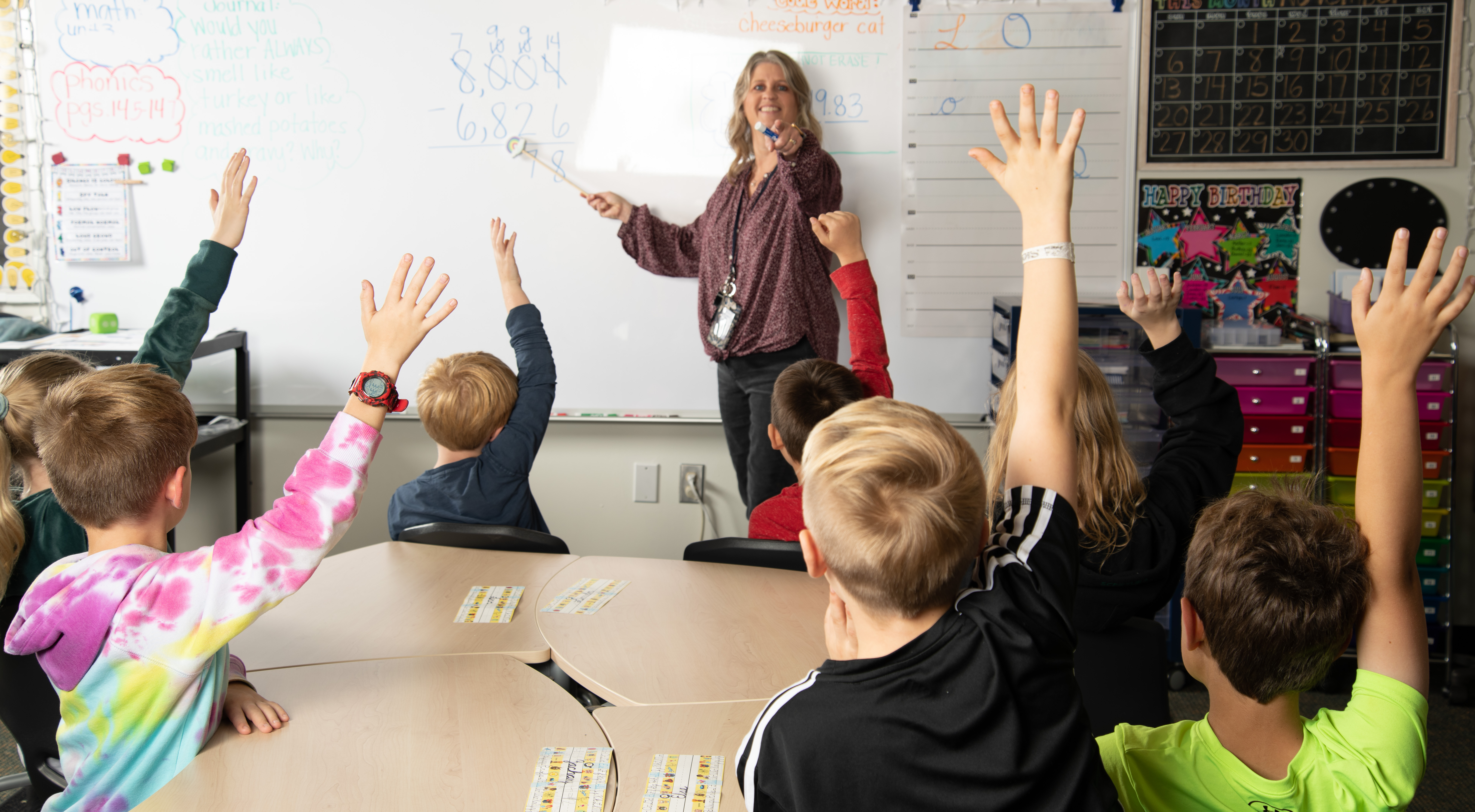 teacher calling on students