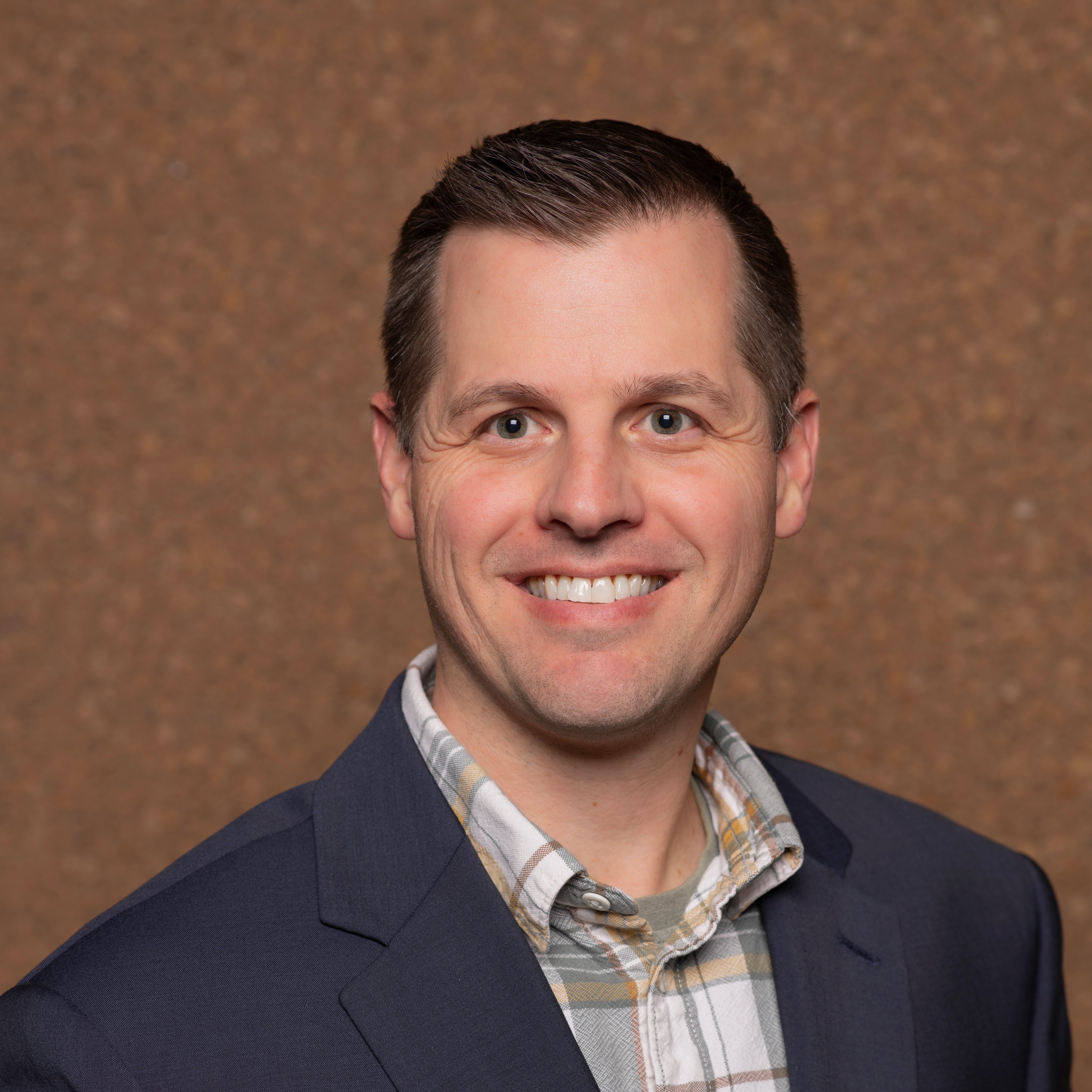Dan Schuh headshot