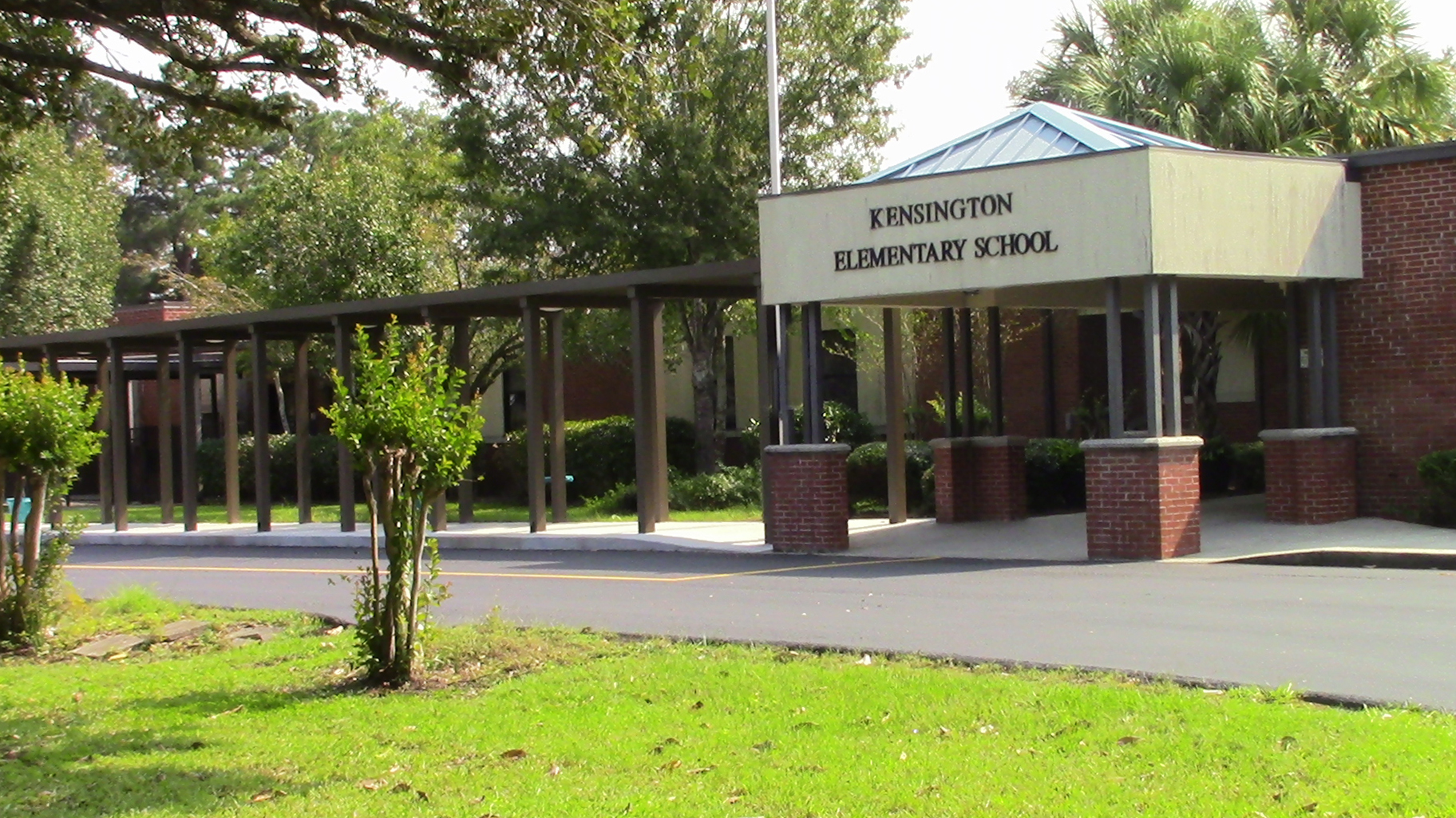 School building exterior and entrance