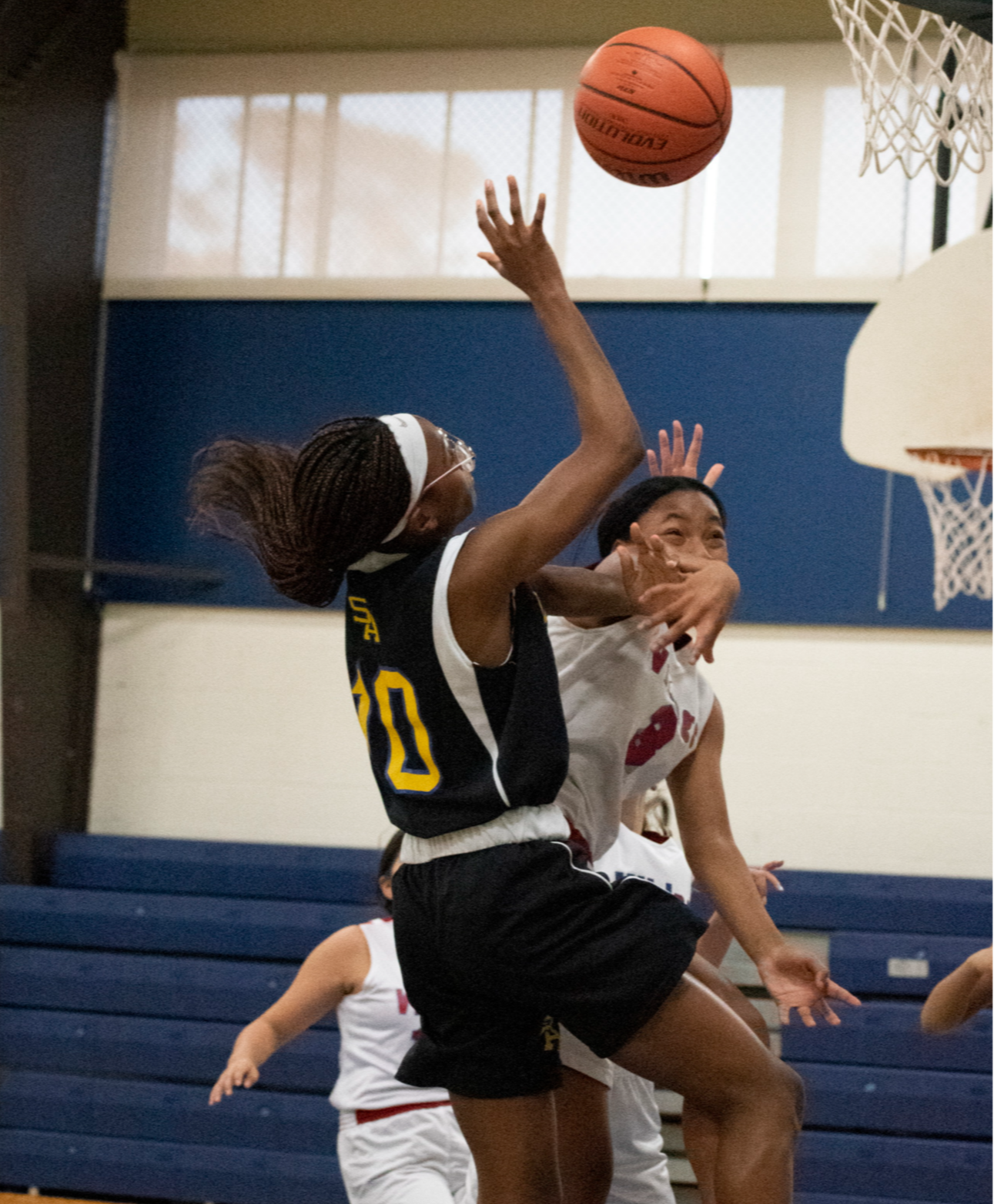girls-playing-basketball