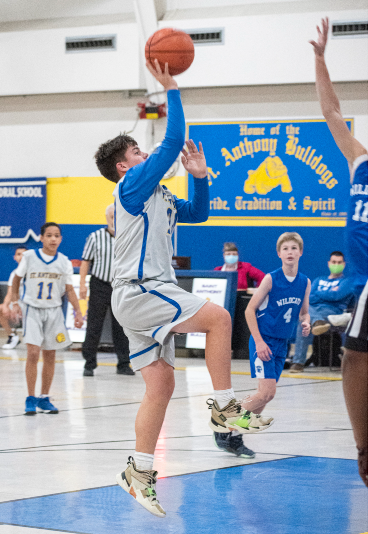 boys-playing-basketball