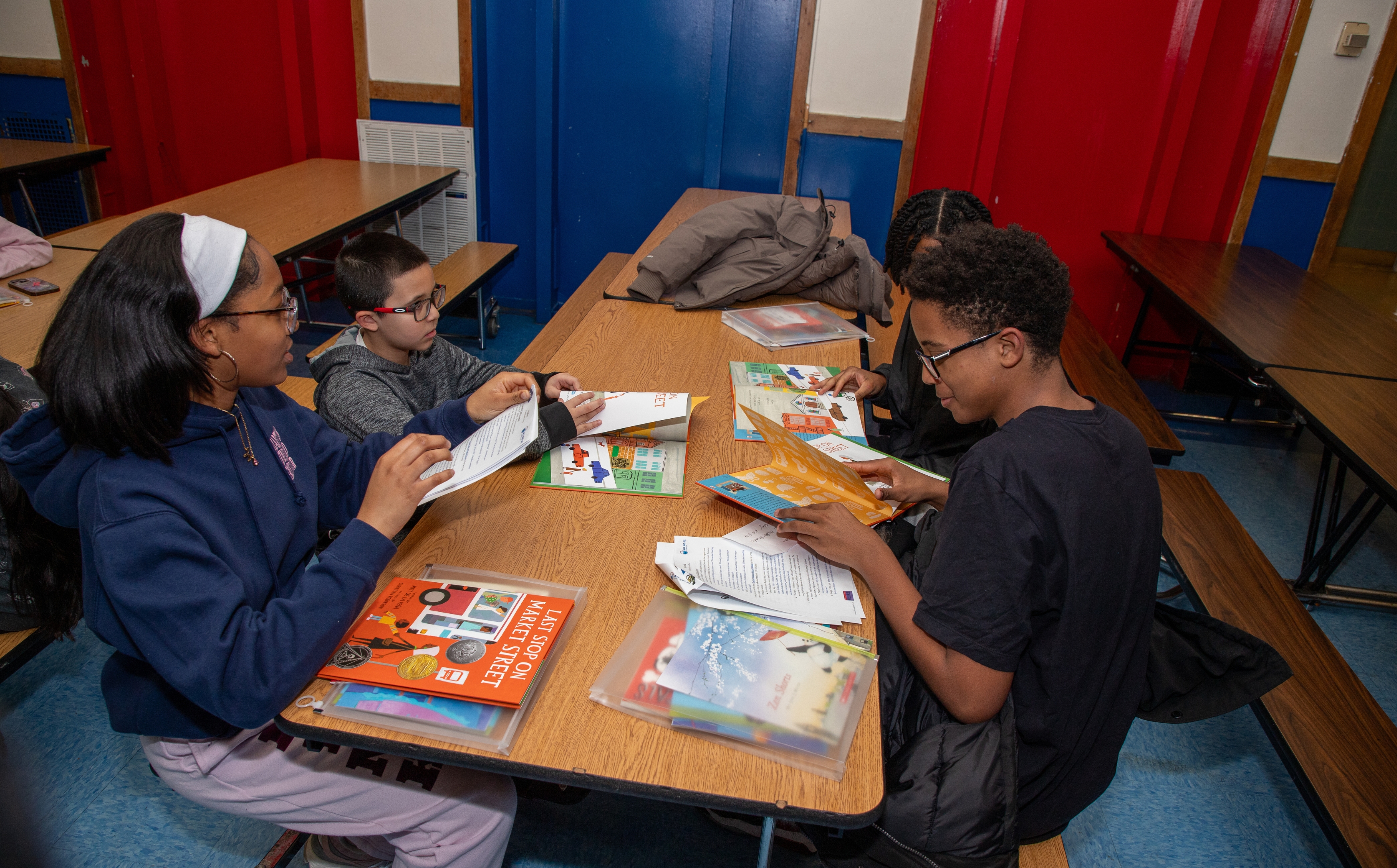 students reading together 