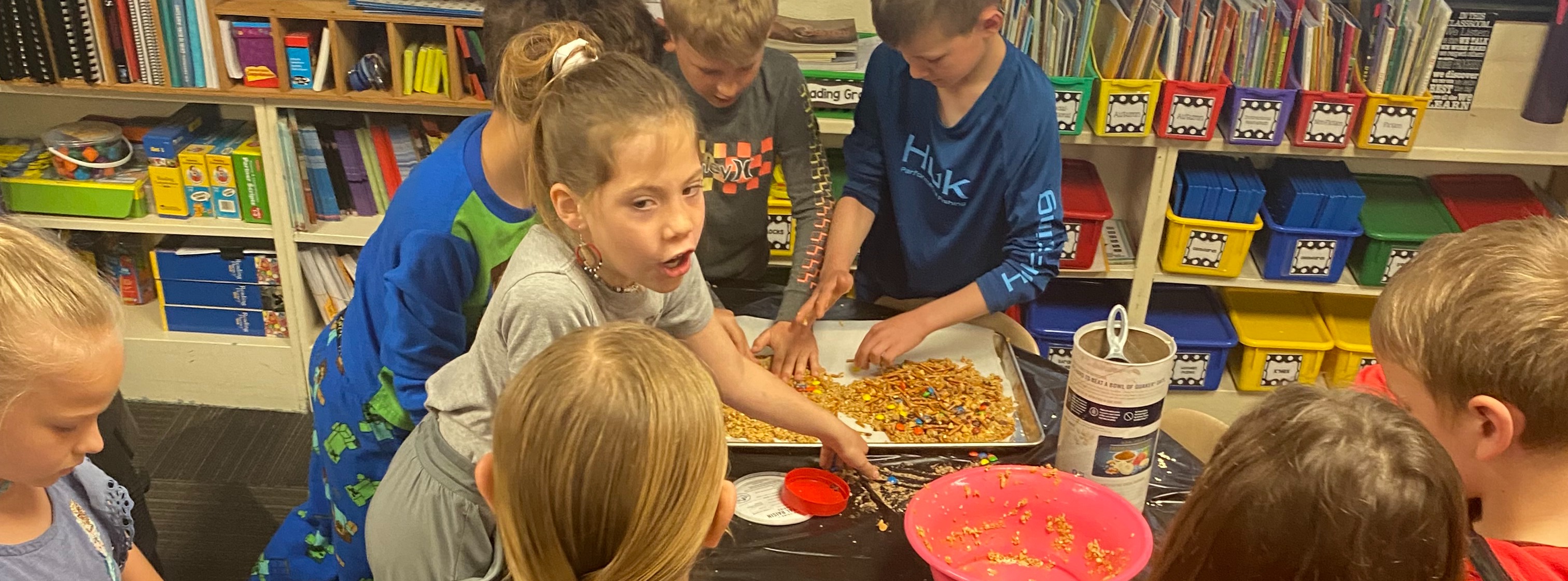 Second Graders making staff gratitude granola 1