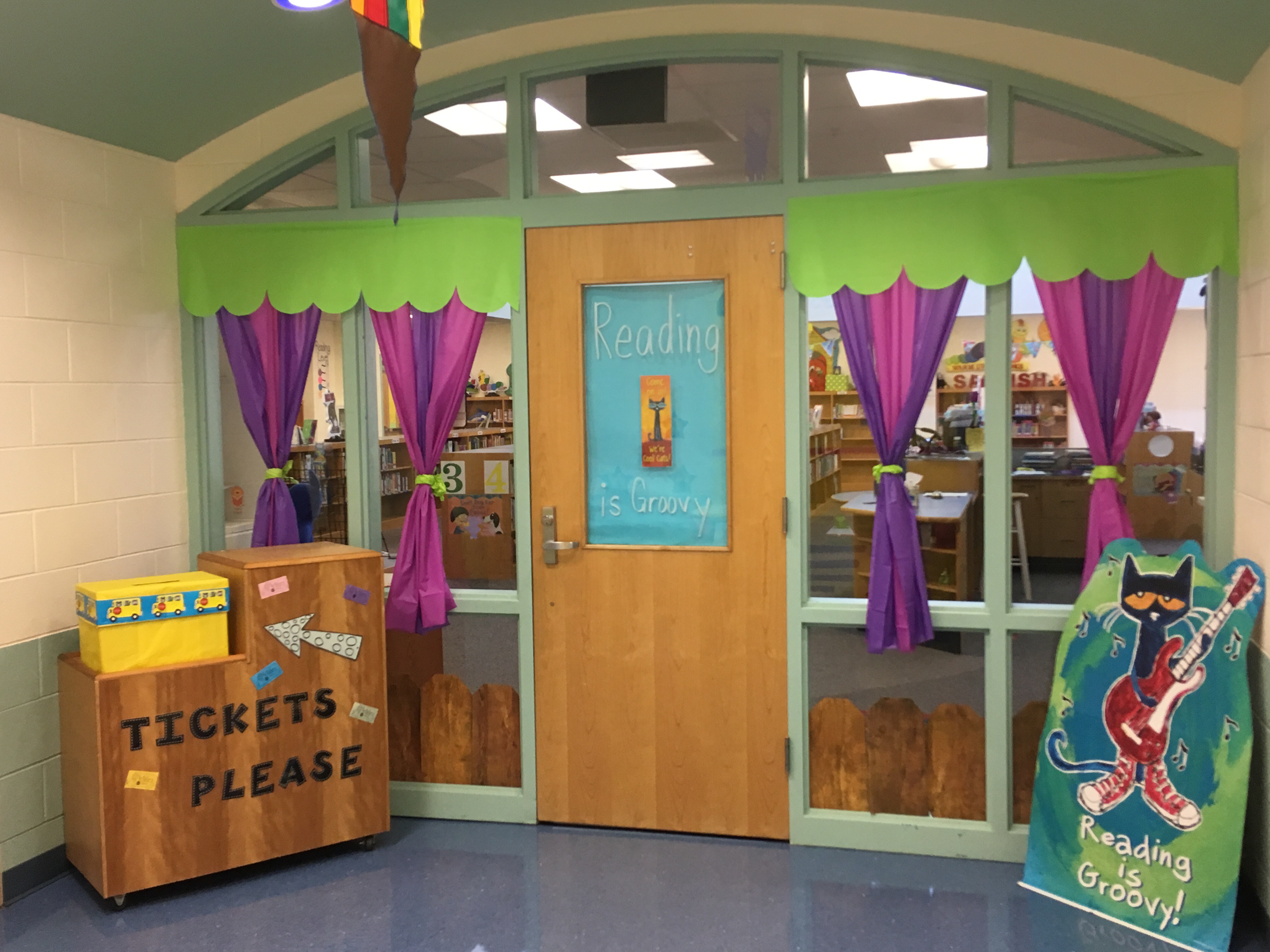 INGLESIDE PRIMARY LIBRARY