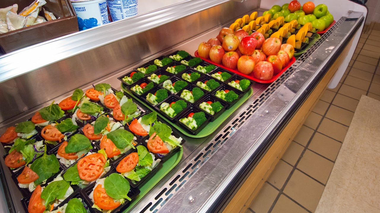 veggies in cafeteria