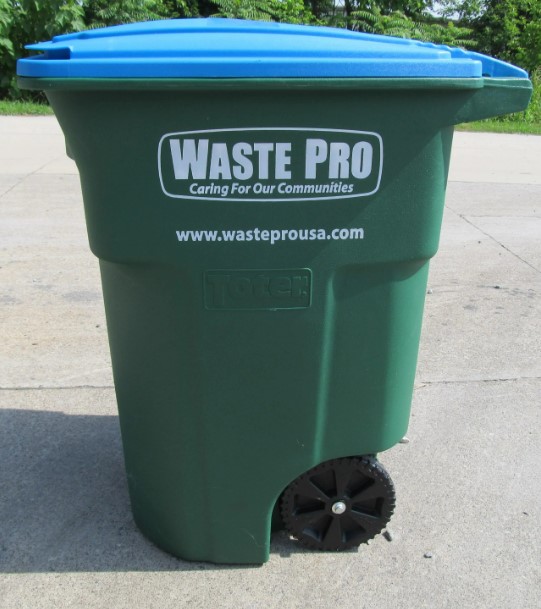 Green Trash can with Blue lid