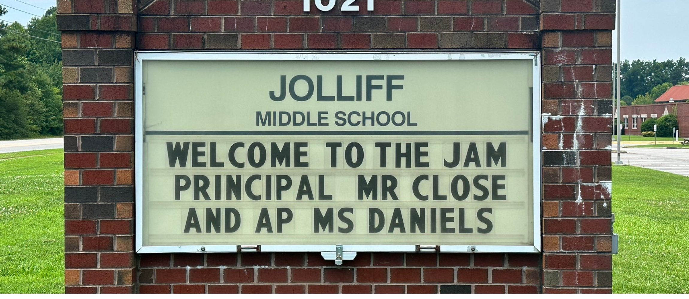 Jolliff Middle welcomes new principal and AP