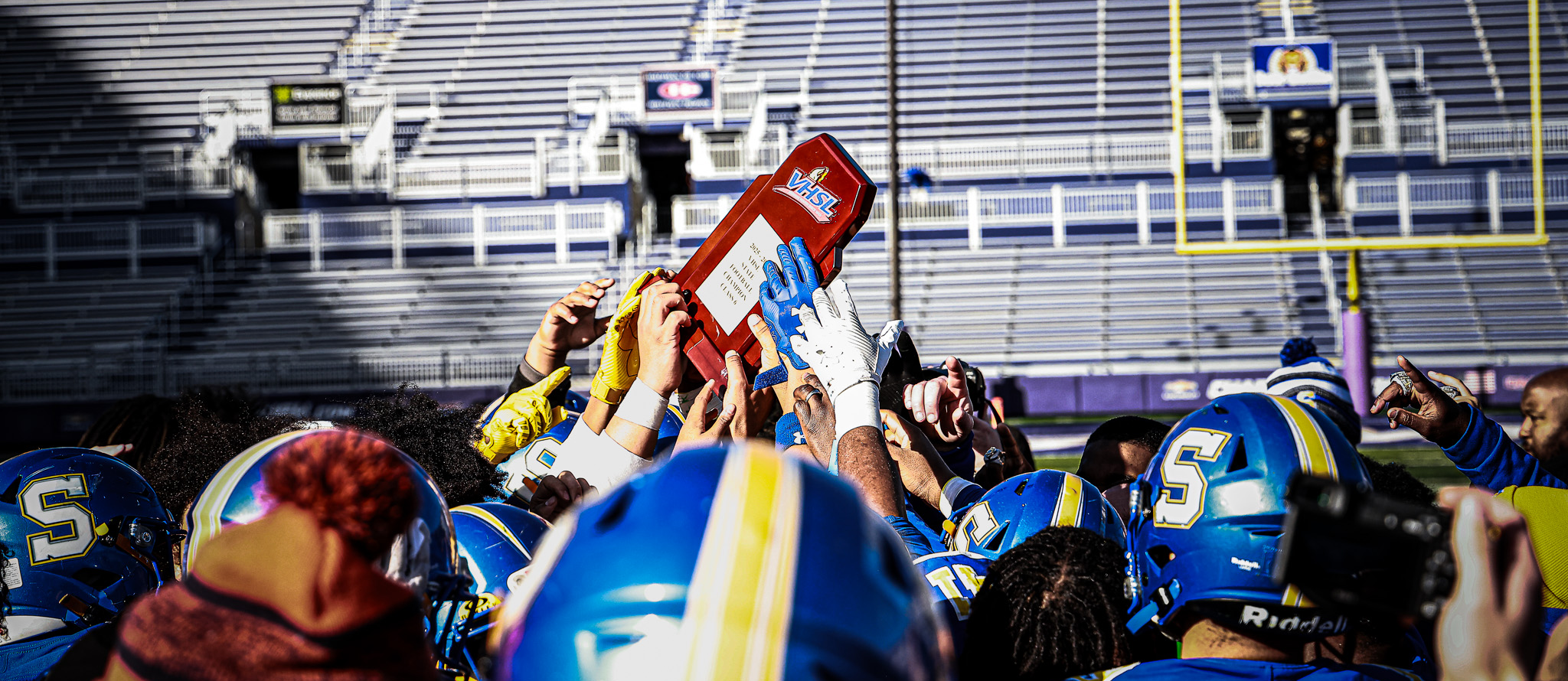 The OSH Tigers win the VHSL Football State Championship