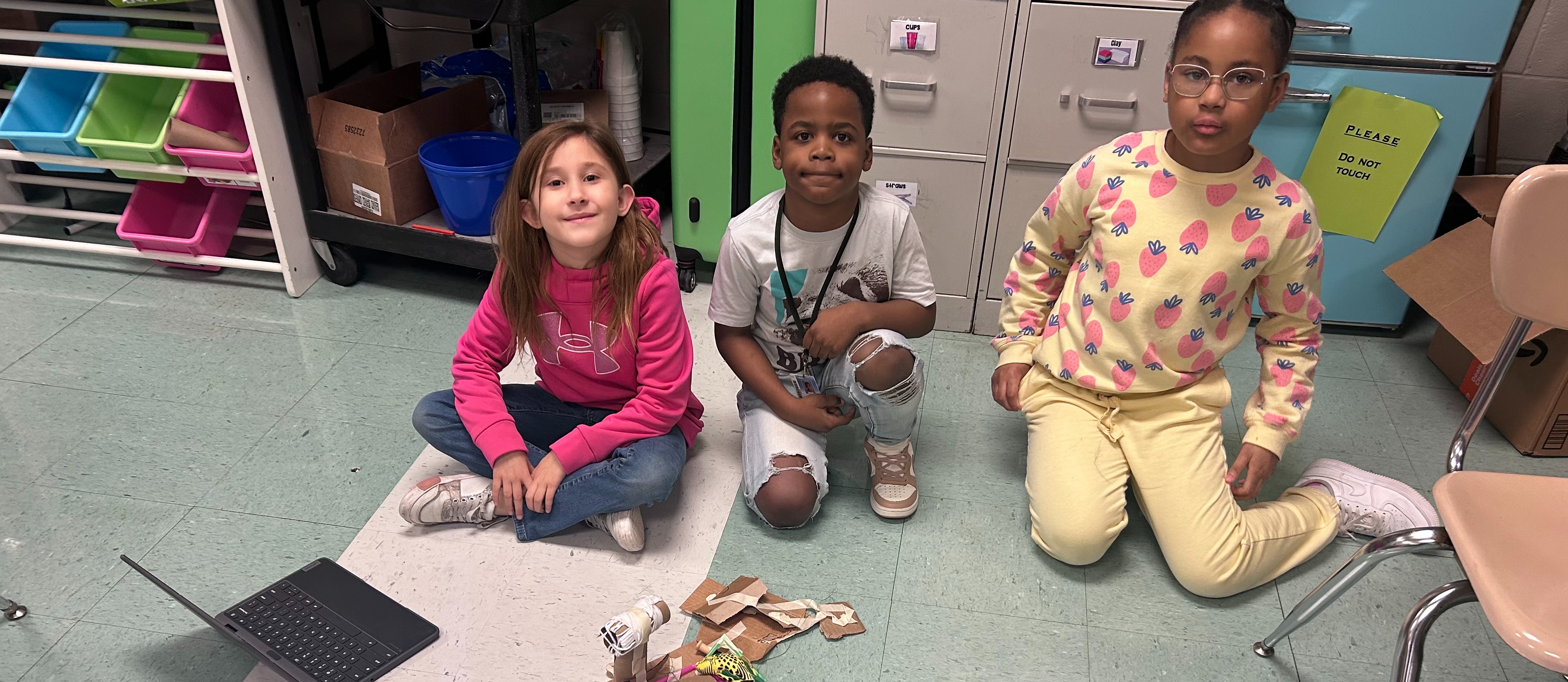 students with dash robots