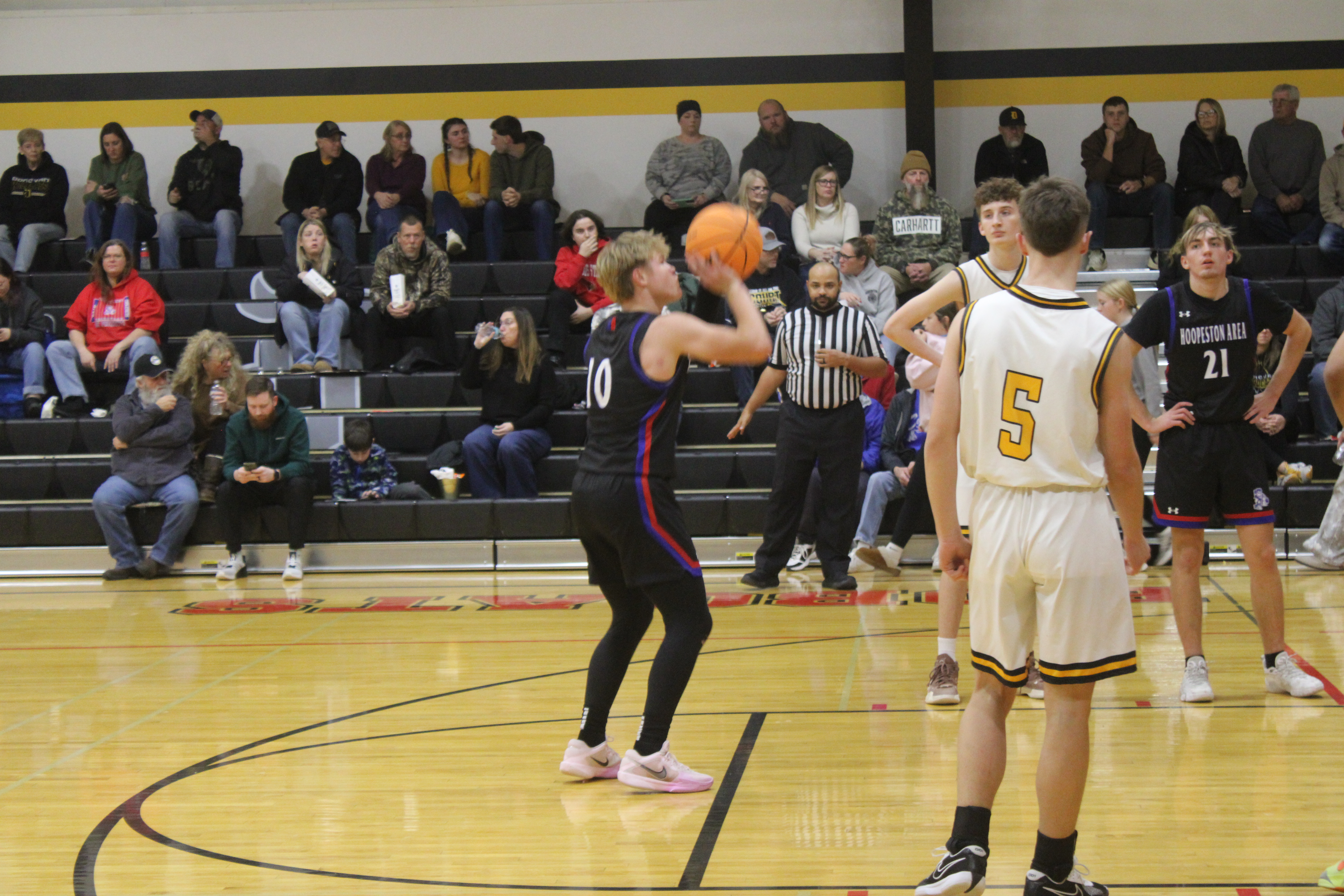 Walder shooting a free throw.