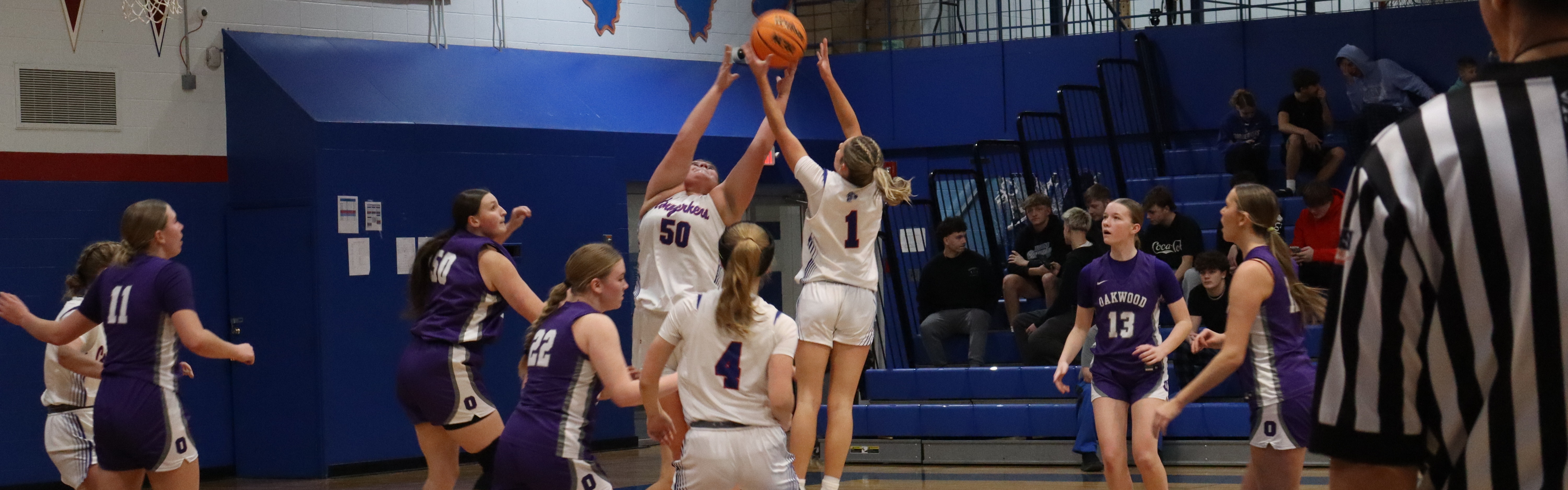 Girls basketball vs. Oakwood
