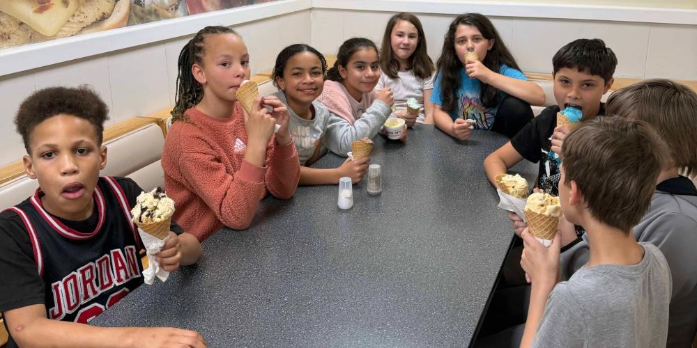 5th eating ice cream