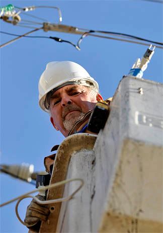 Electric worker