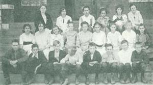 Roff 7th Grade Students 1915