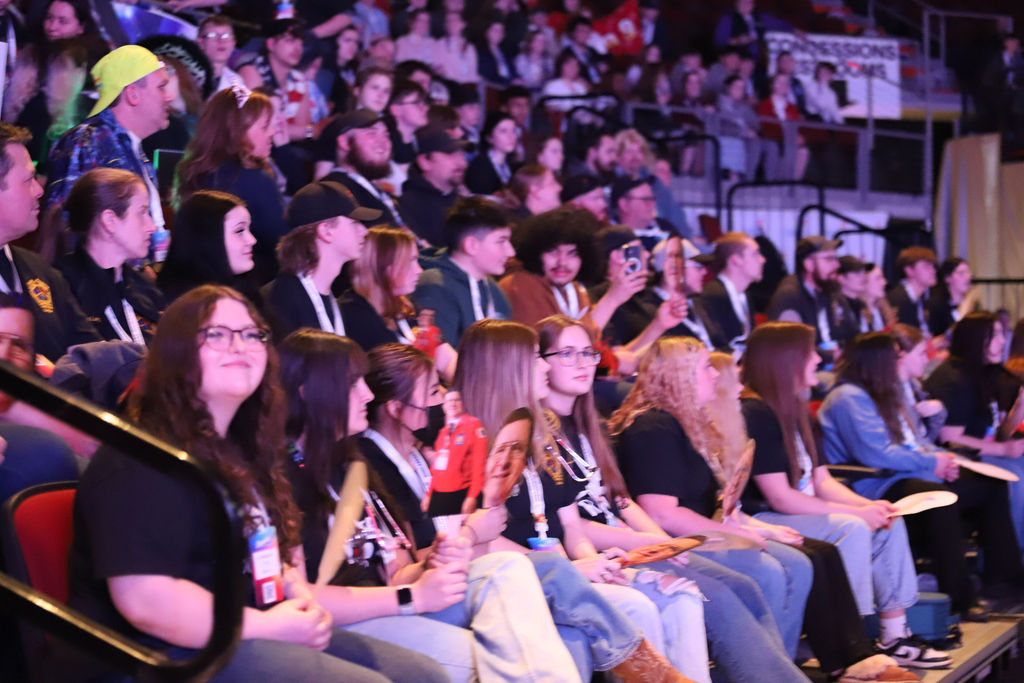 Crowd7