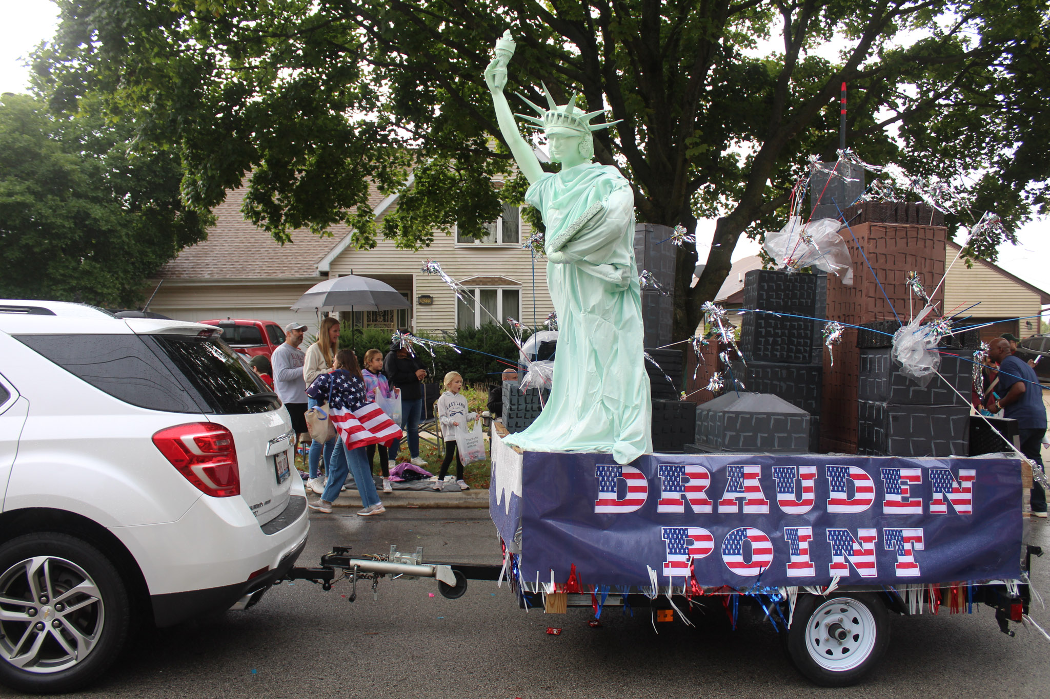 Drauden Point Middle School float