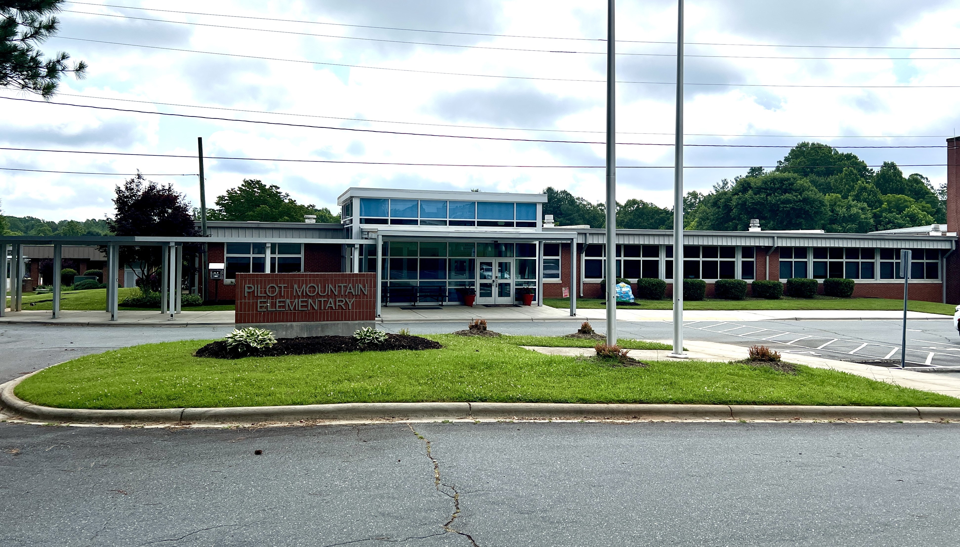 Pilot Mountain Elementary