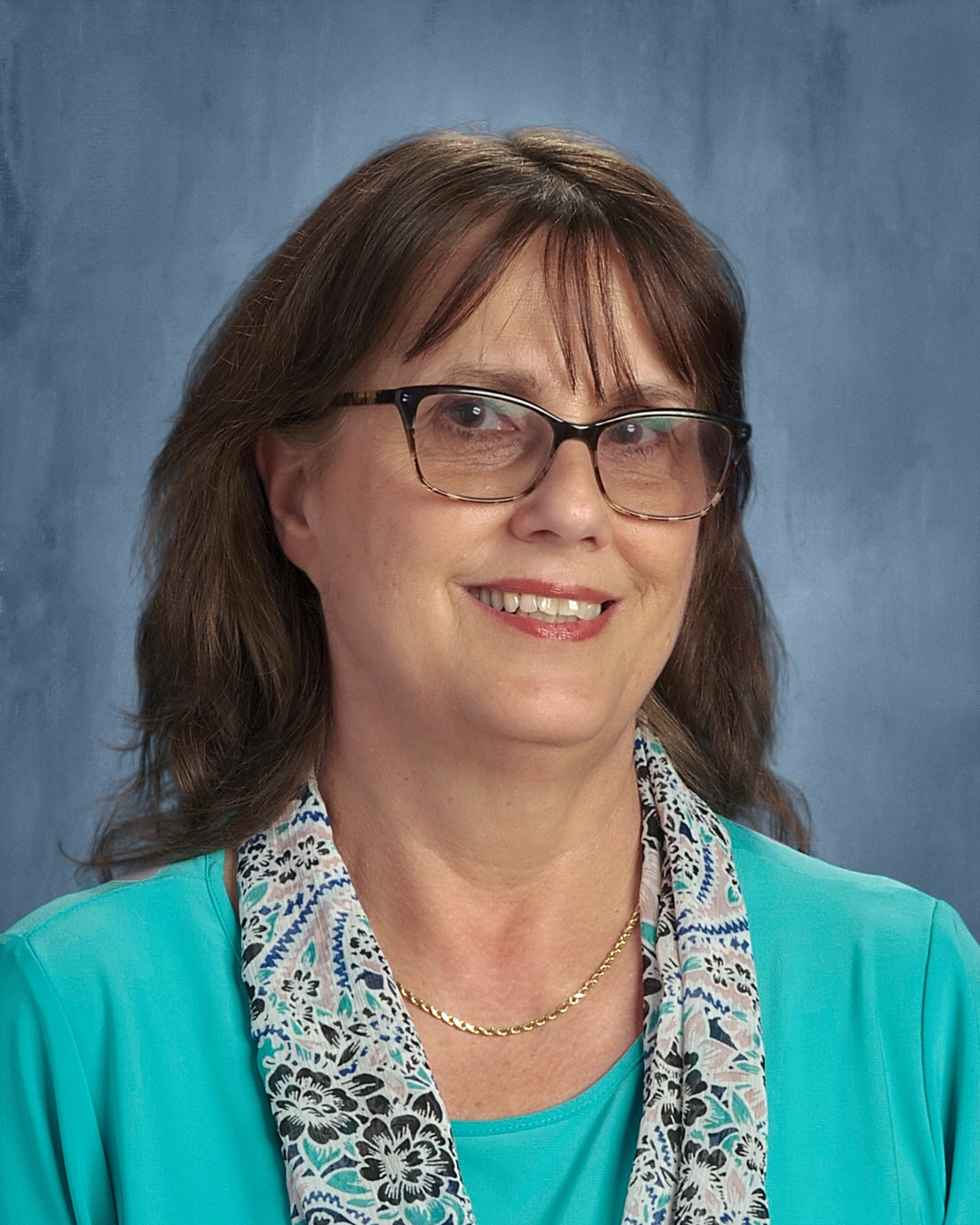 Headshot of Teacher Vera Bolton