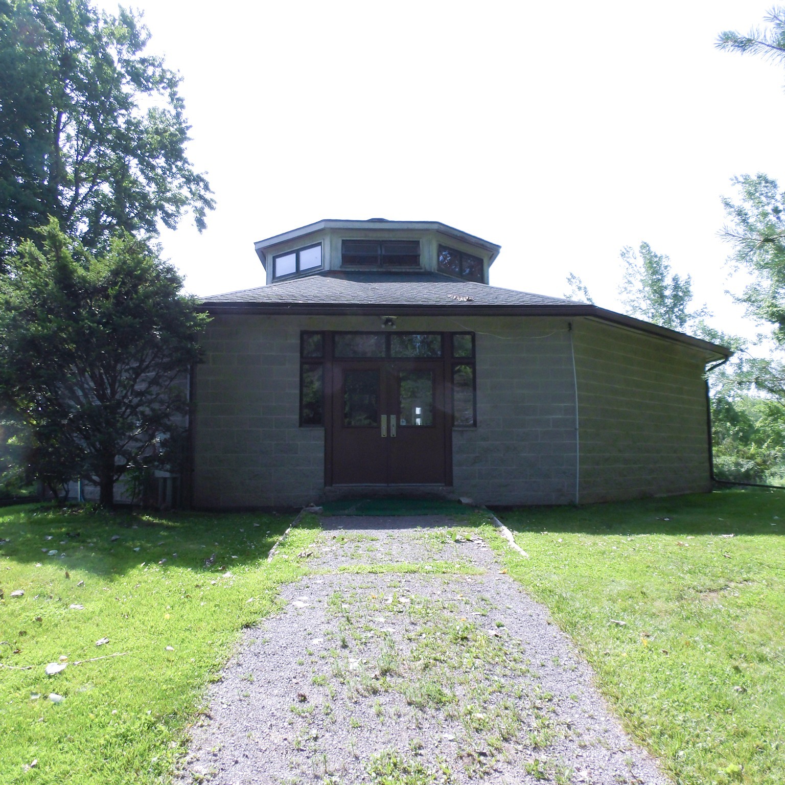 front entrance of World Life Institute Adult Ed location