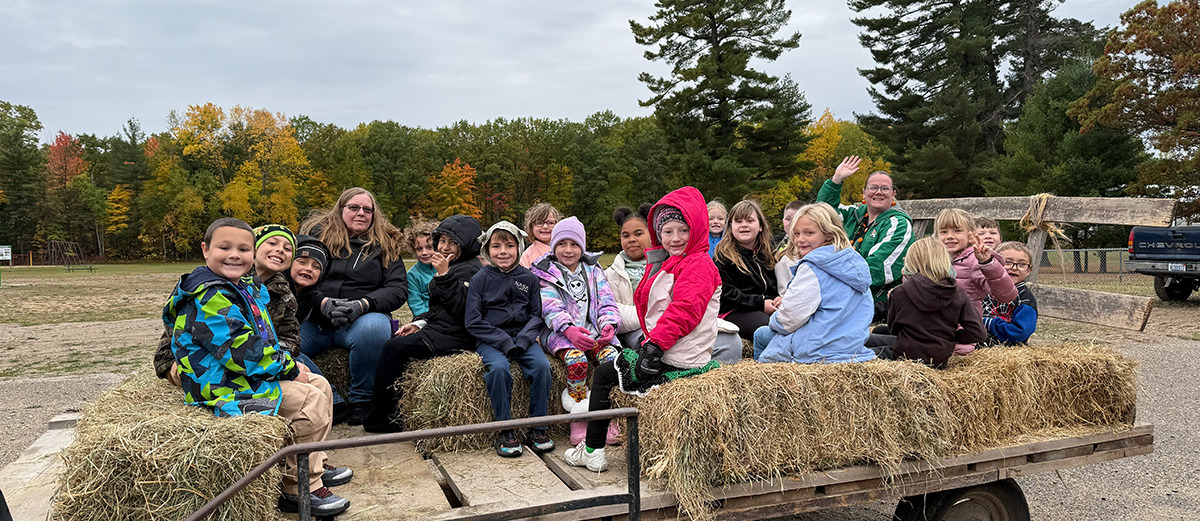HL Collins Students and Staff on a hayride
