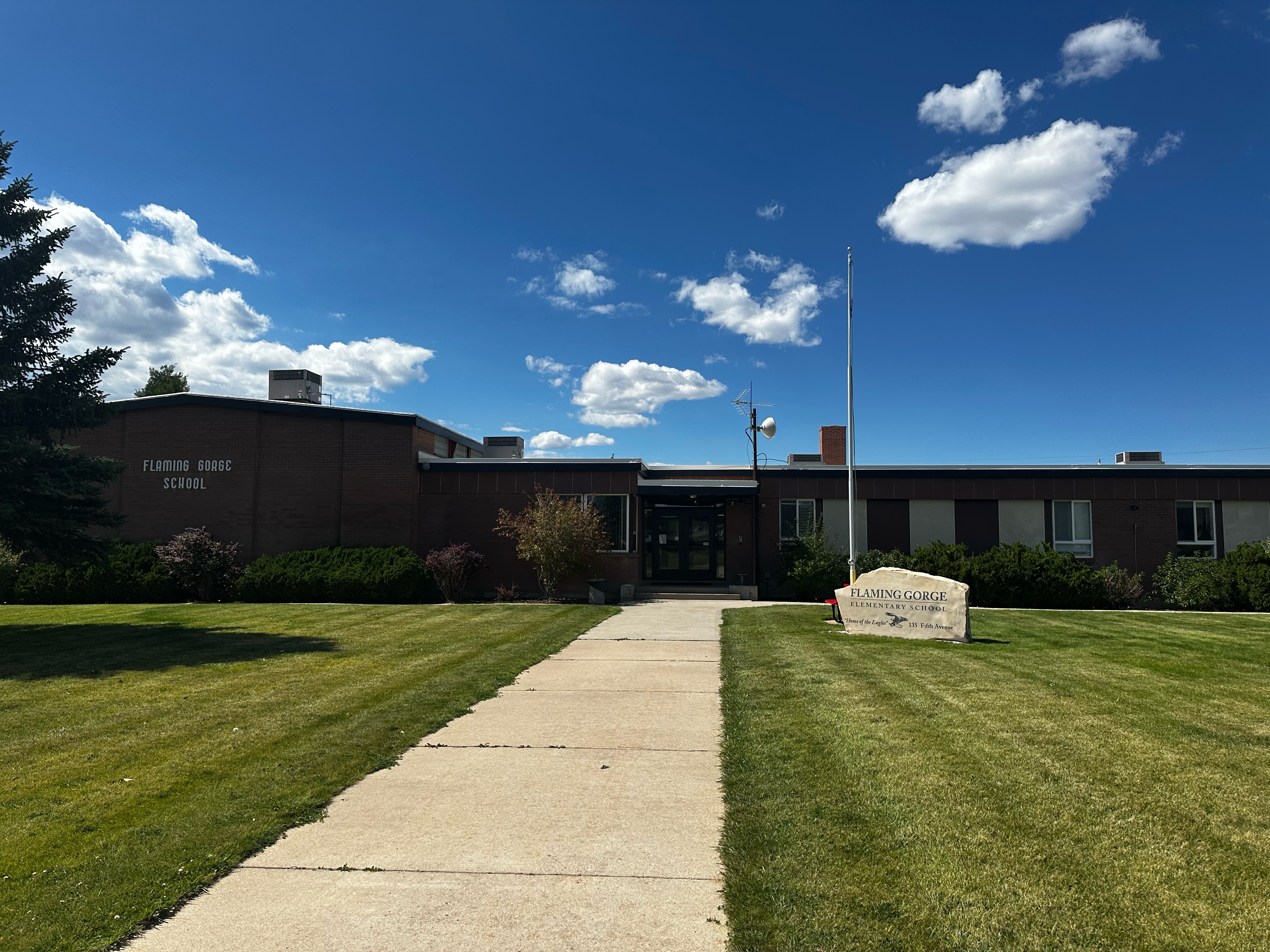 Home | Daggett School District