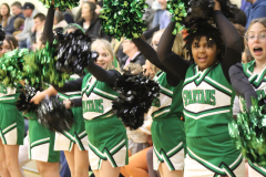 dance team shaking pom poms