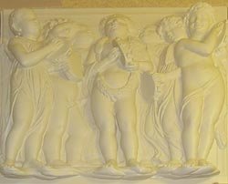 Friezes sculpted this singers' gallery to illustrate Laudate Dominum.