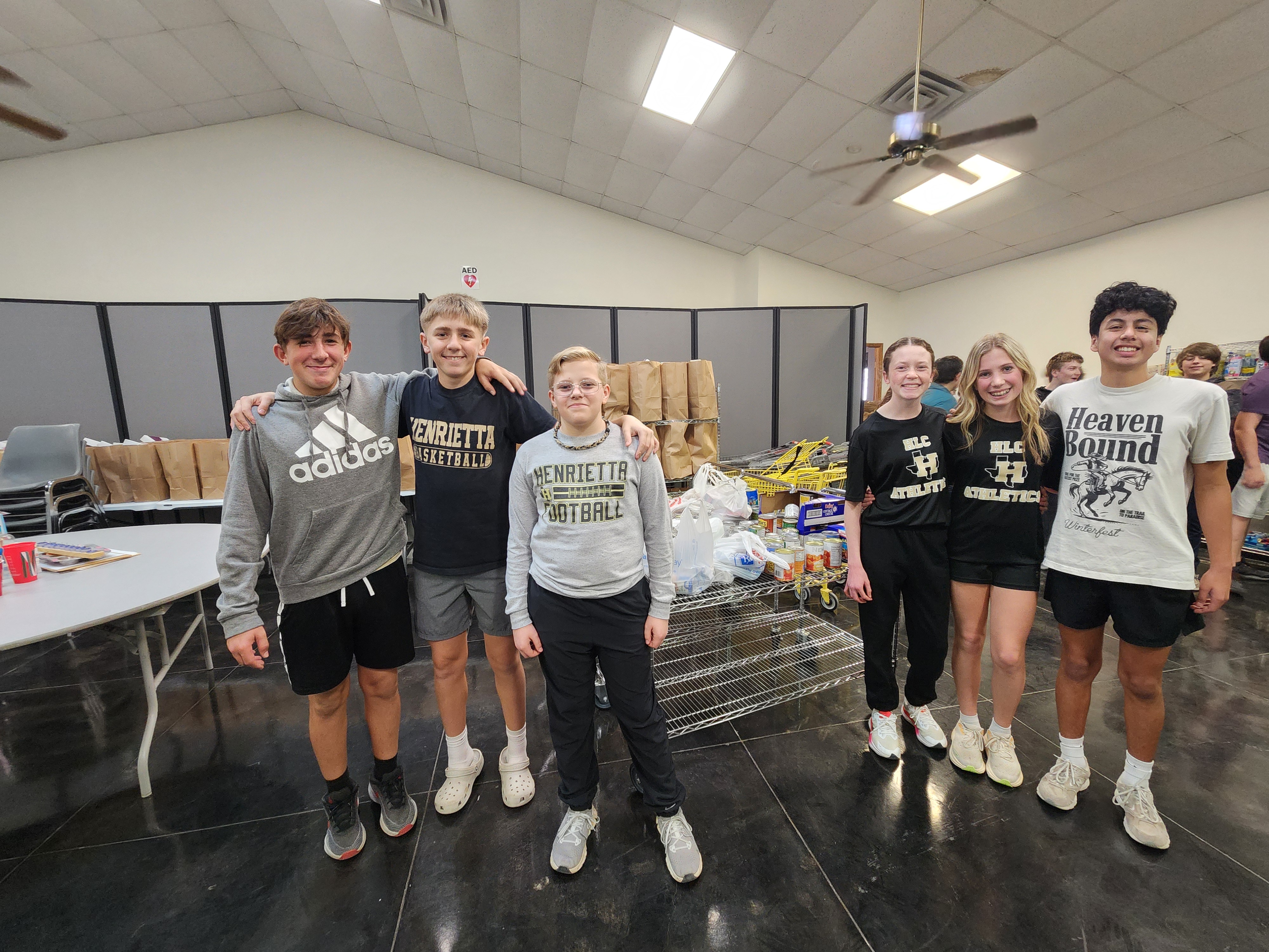 HJH STUCO delivered cans collected by junior high students to the Clay County Mission Outreach - Food Distribution Center today.