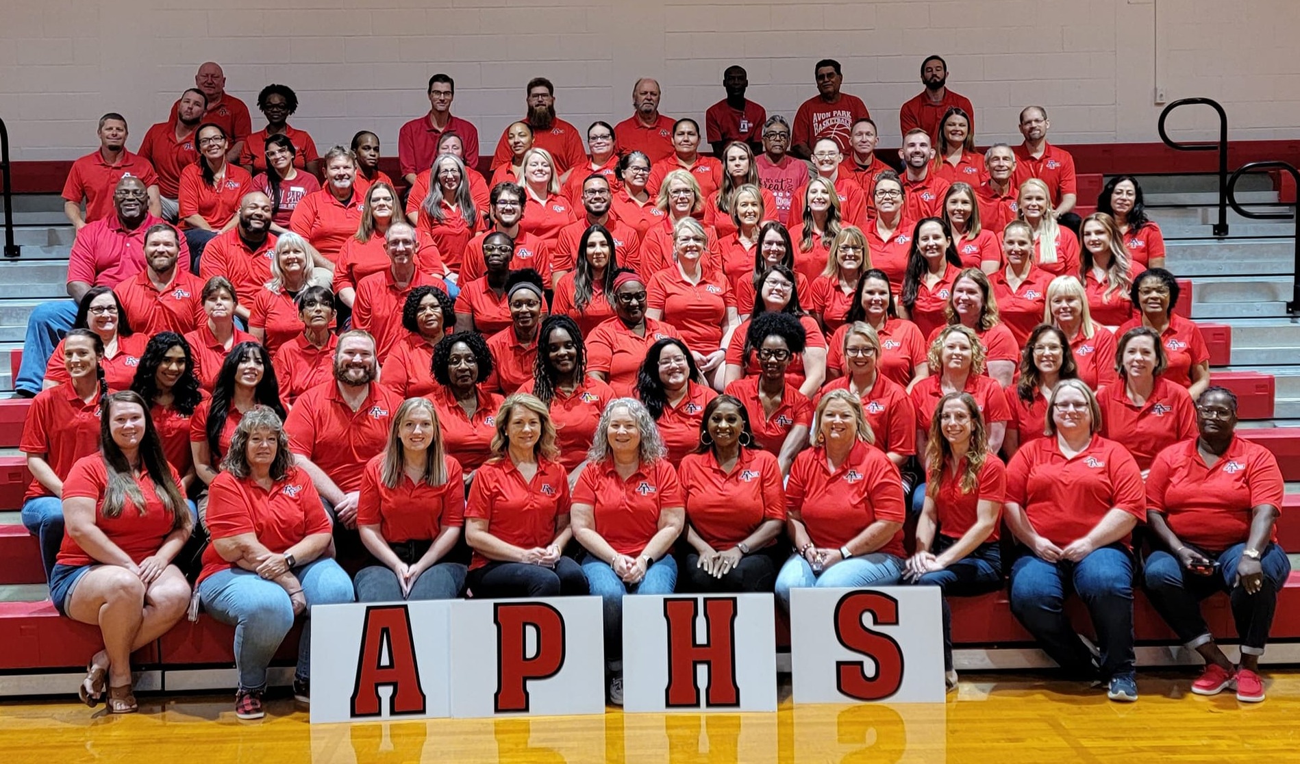 2023-2024 APH Faculty & Staff Picture