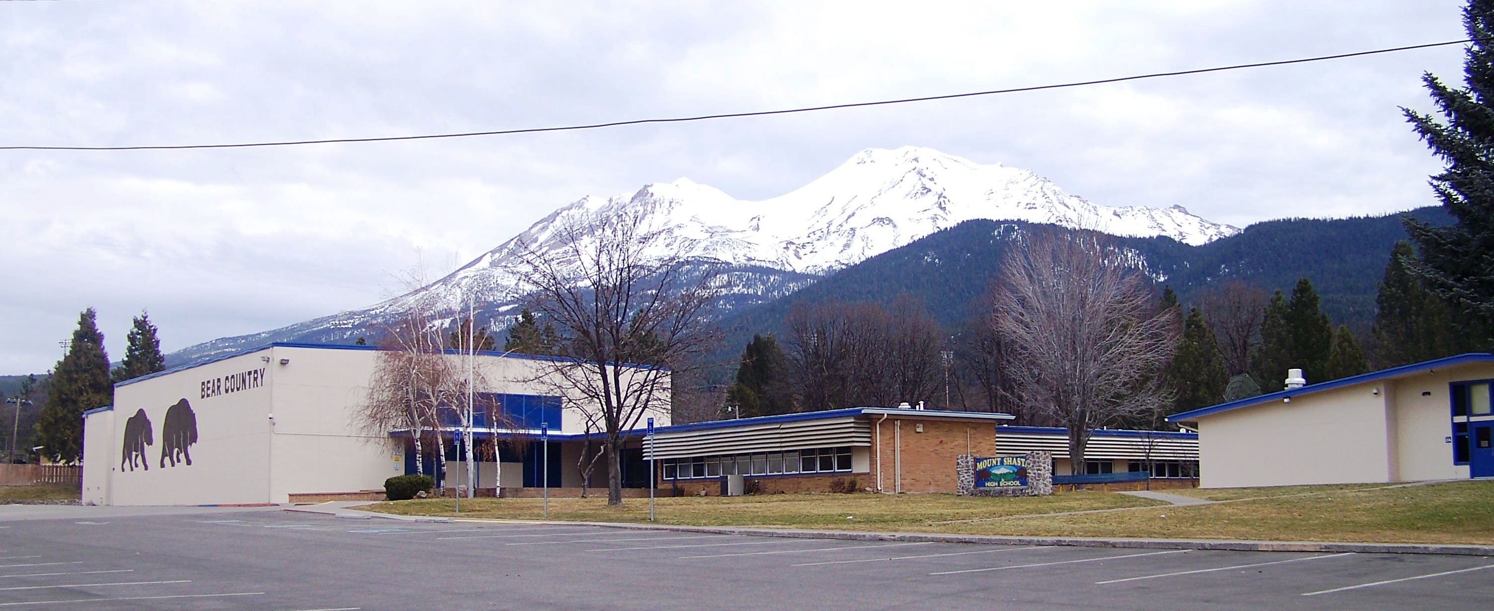 mount shasta highschool building