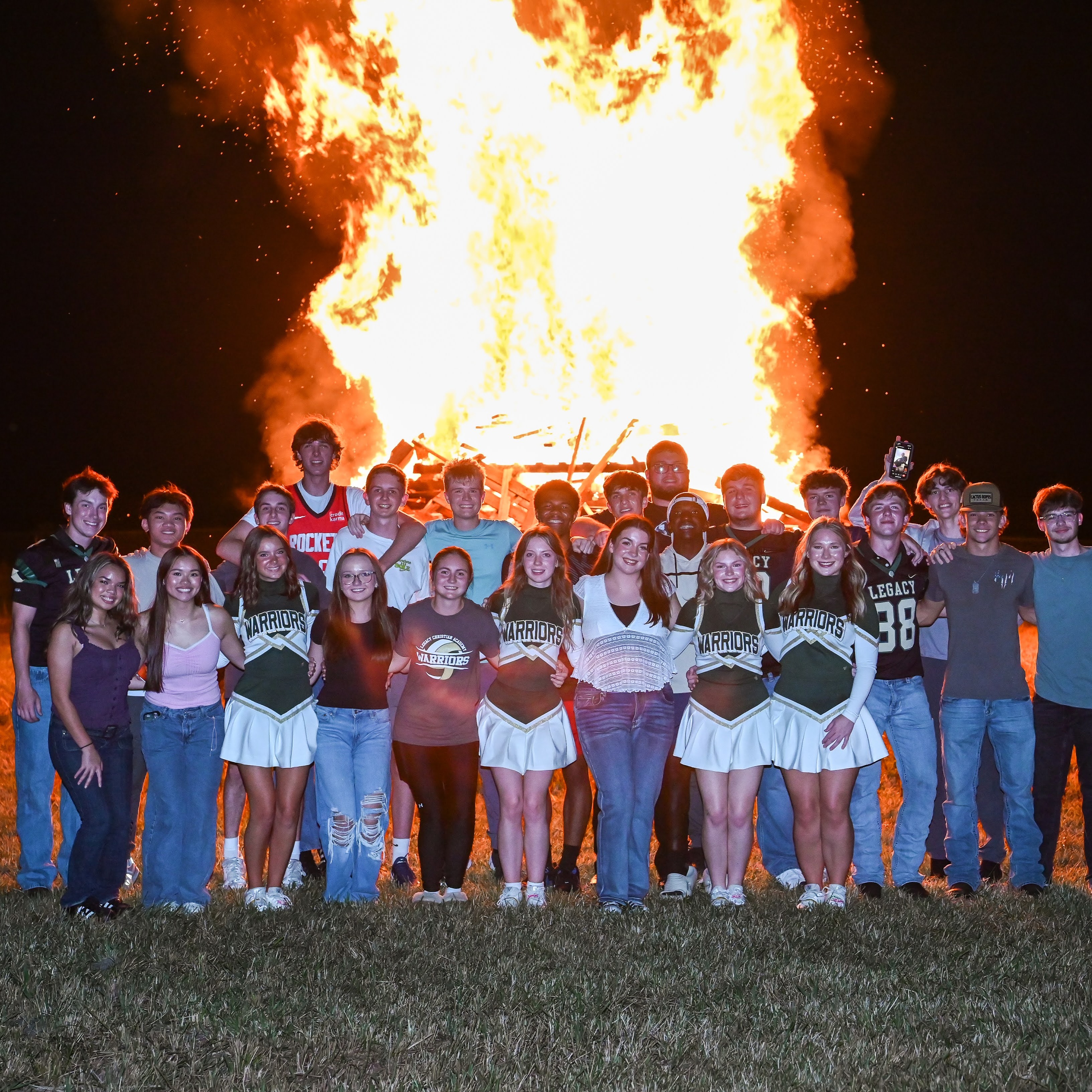 HOCO Seniors Bonfire 2025