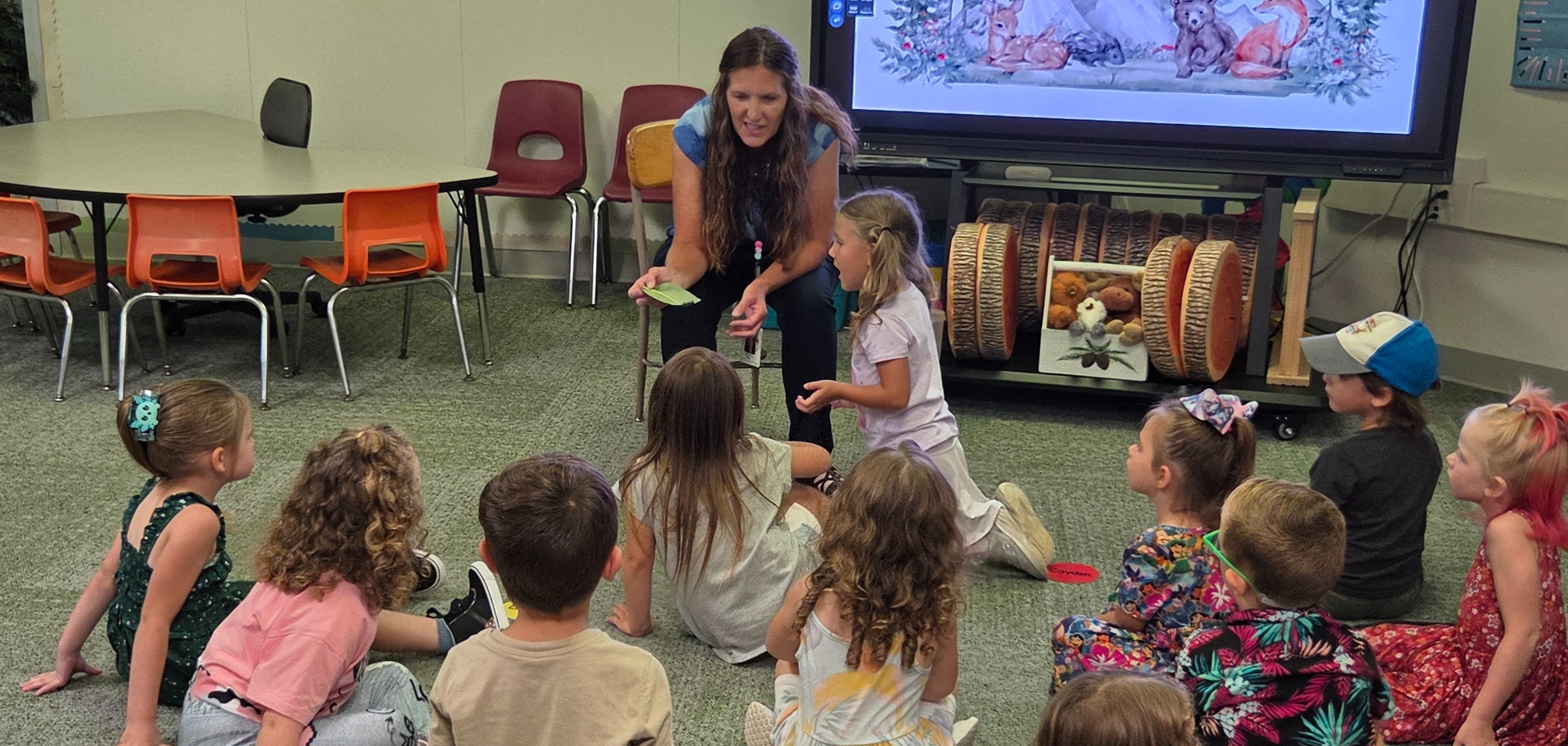 Meeting their new teacher!