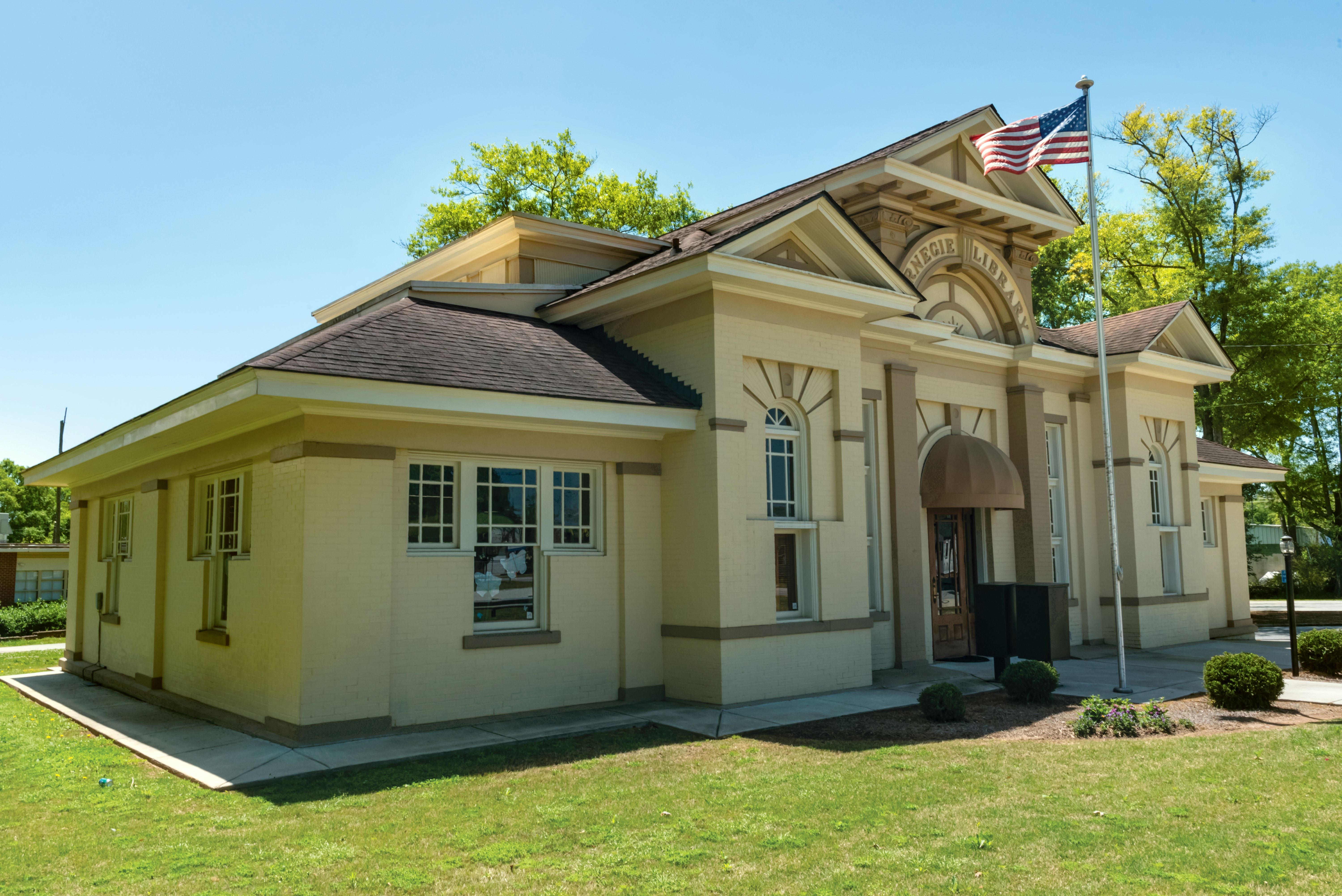 Lavonia Carnegie Library