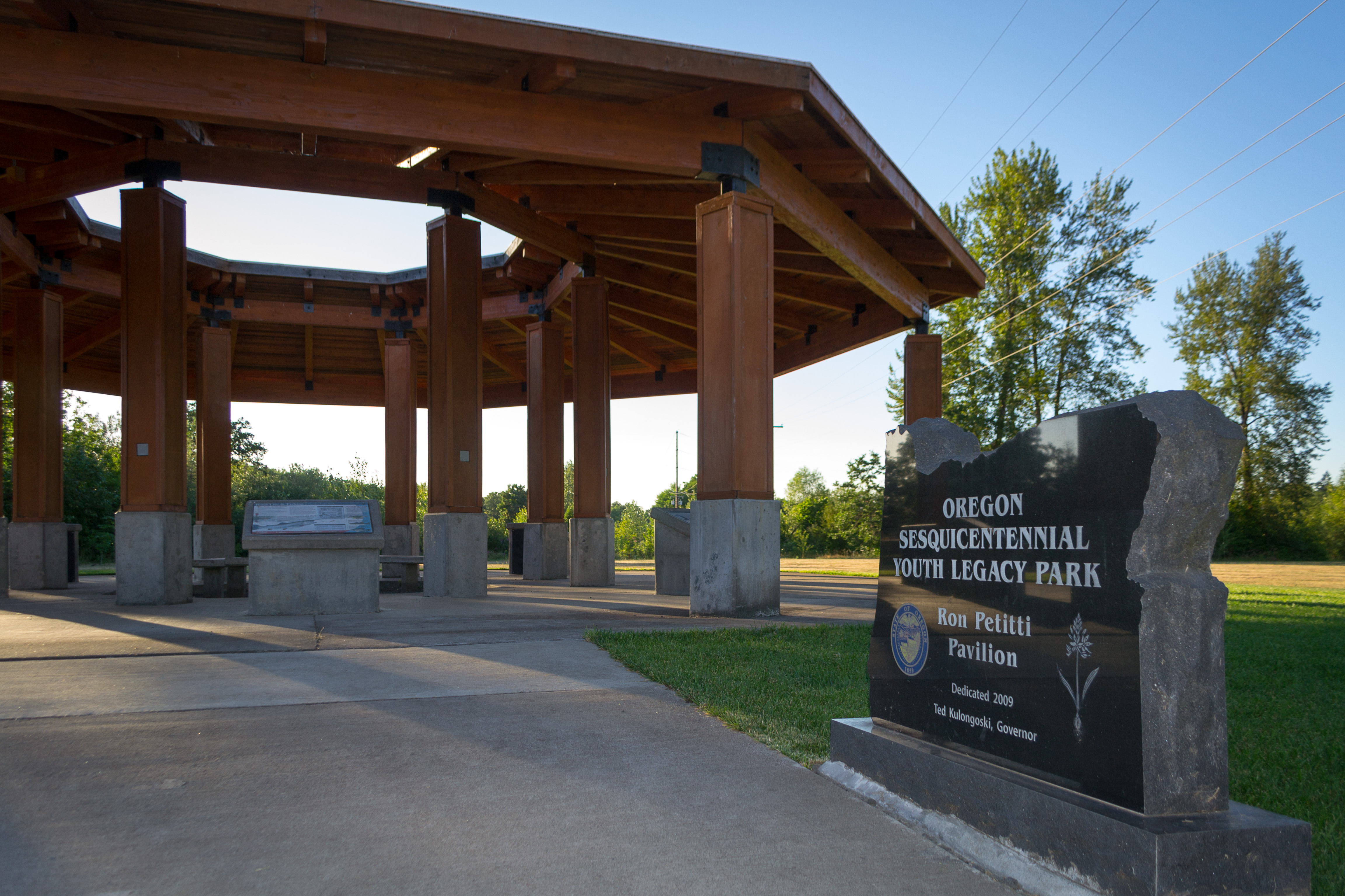 Image of the pavillion at Garden Lake Park