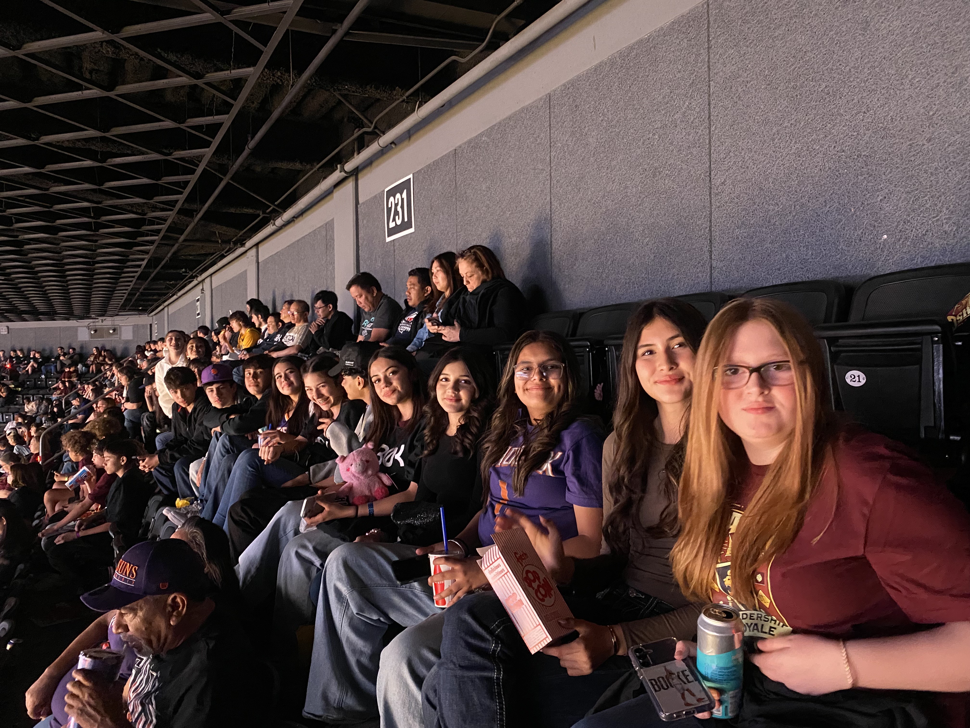 STUCO club members picture at the Lakers game